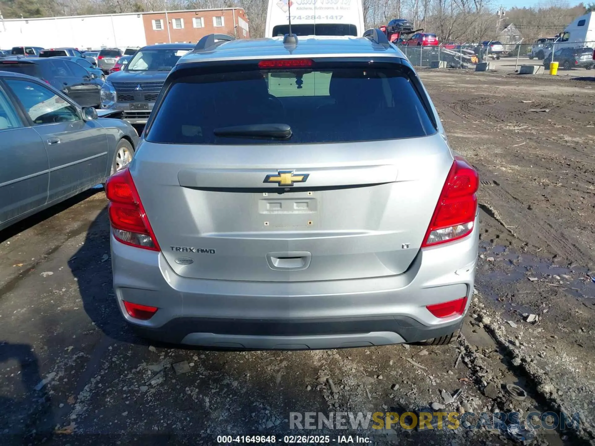 17 Photograph of a damaged car 3GNCJPSB7KL257526 CHEVROLET TRAX 2019