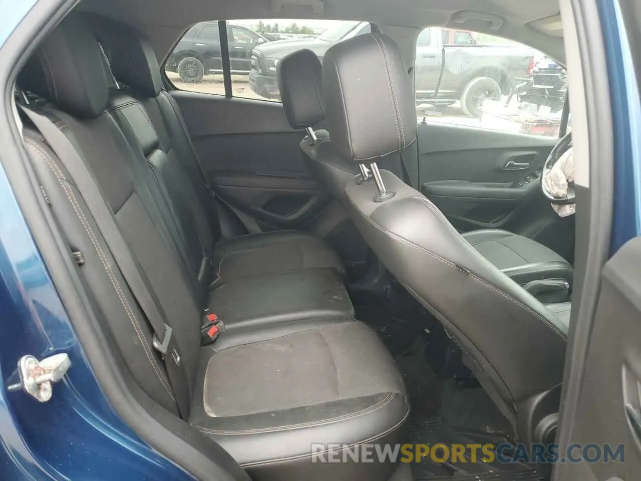 11 Photograph of a damaged car 3GNCJPSB7KL311889 CHEVROLET TRAX 2019