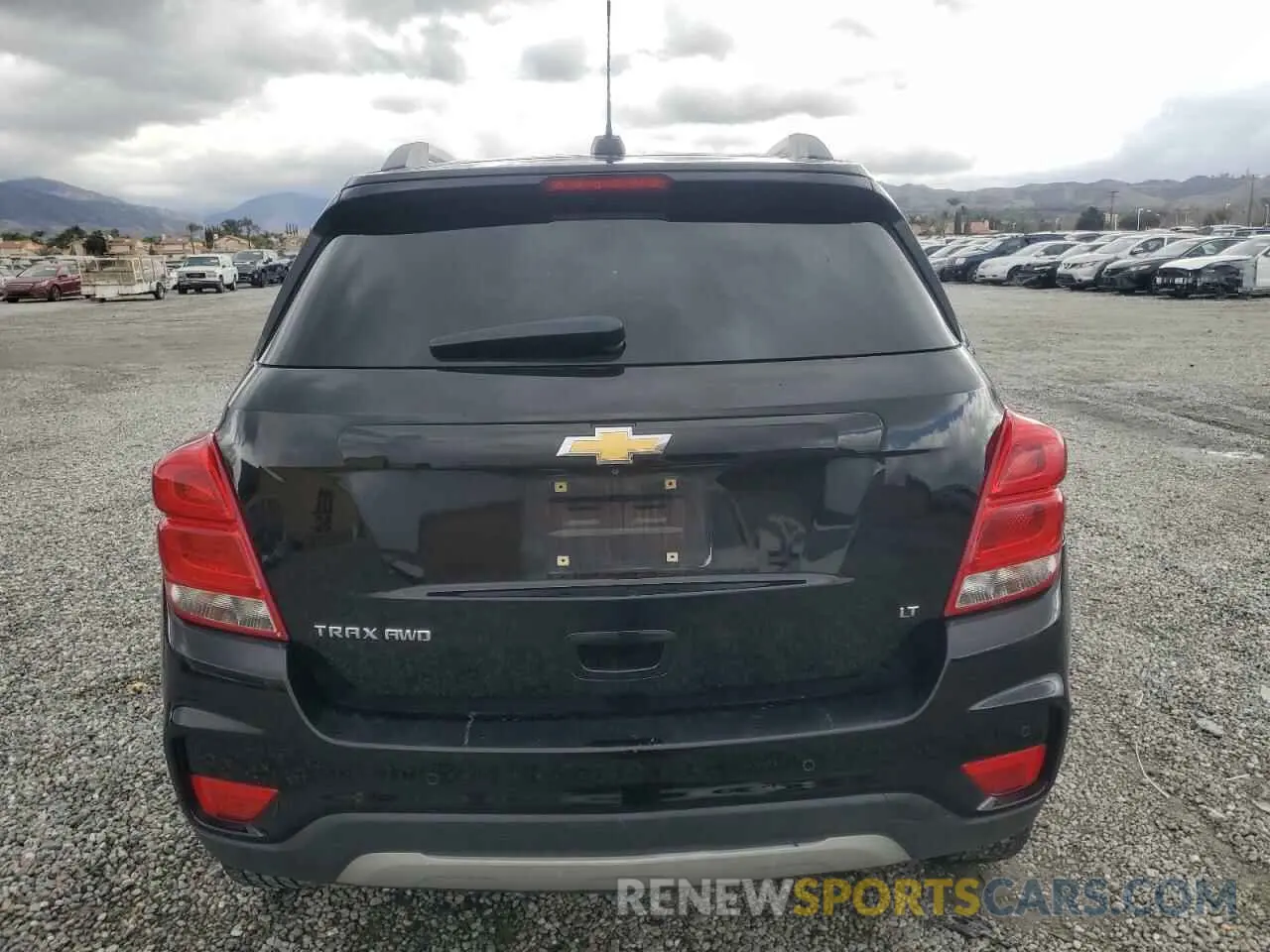 6 Photograph of a damaged car 3GNCJPSB8KL172033 CHEVROLET TRAX 2019