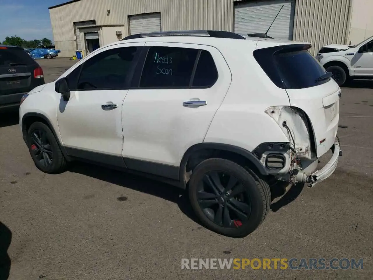 2 Photograph of a damaged car 3GNCJPSB8KL266753 CHEVROLET TRAX 2019
