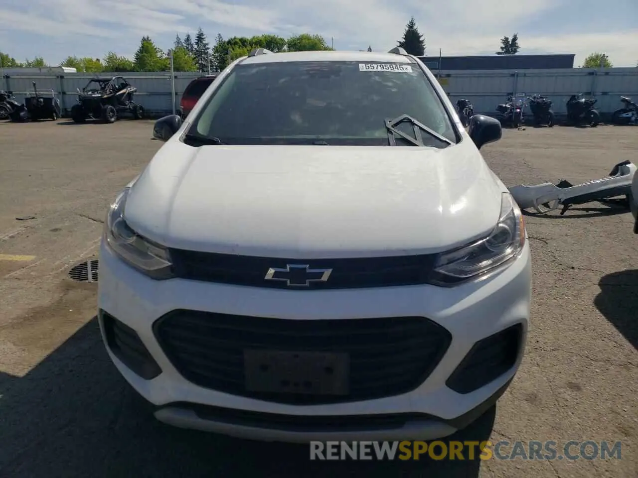 5 Photograph of a damaged car 3GNCJPSB8KL266753 CHEVROLET TRAX 2019
