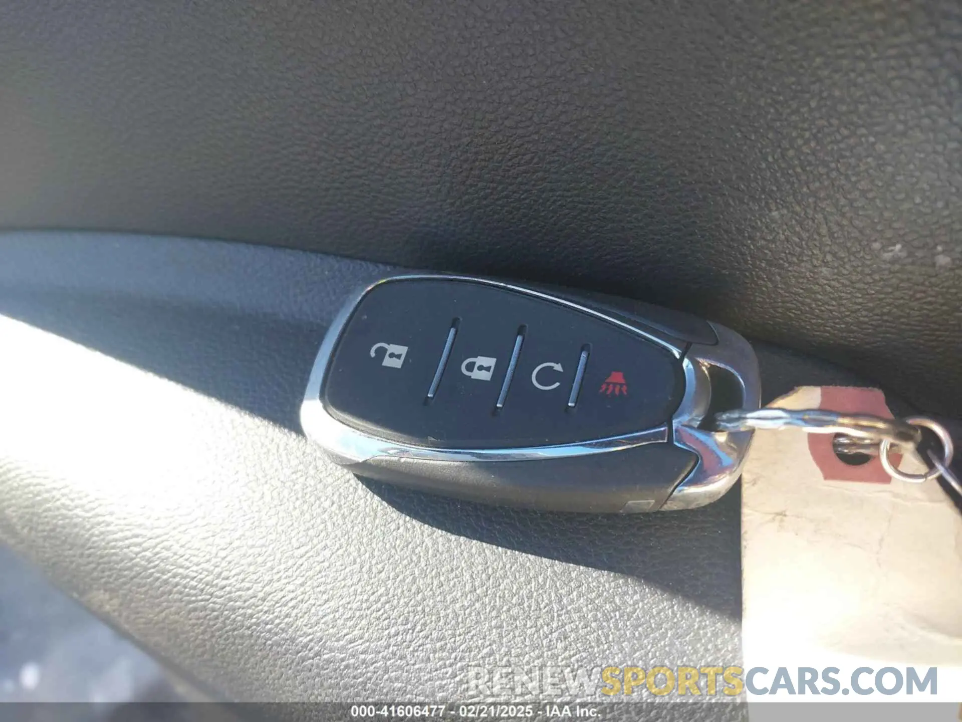 11 Фотография поврежденного автомобиля 3GNCJPSB9KL342271 CHEVROLET TRAX 2019
