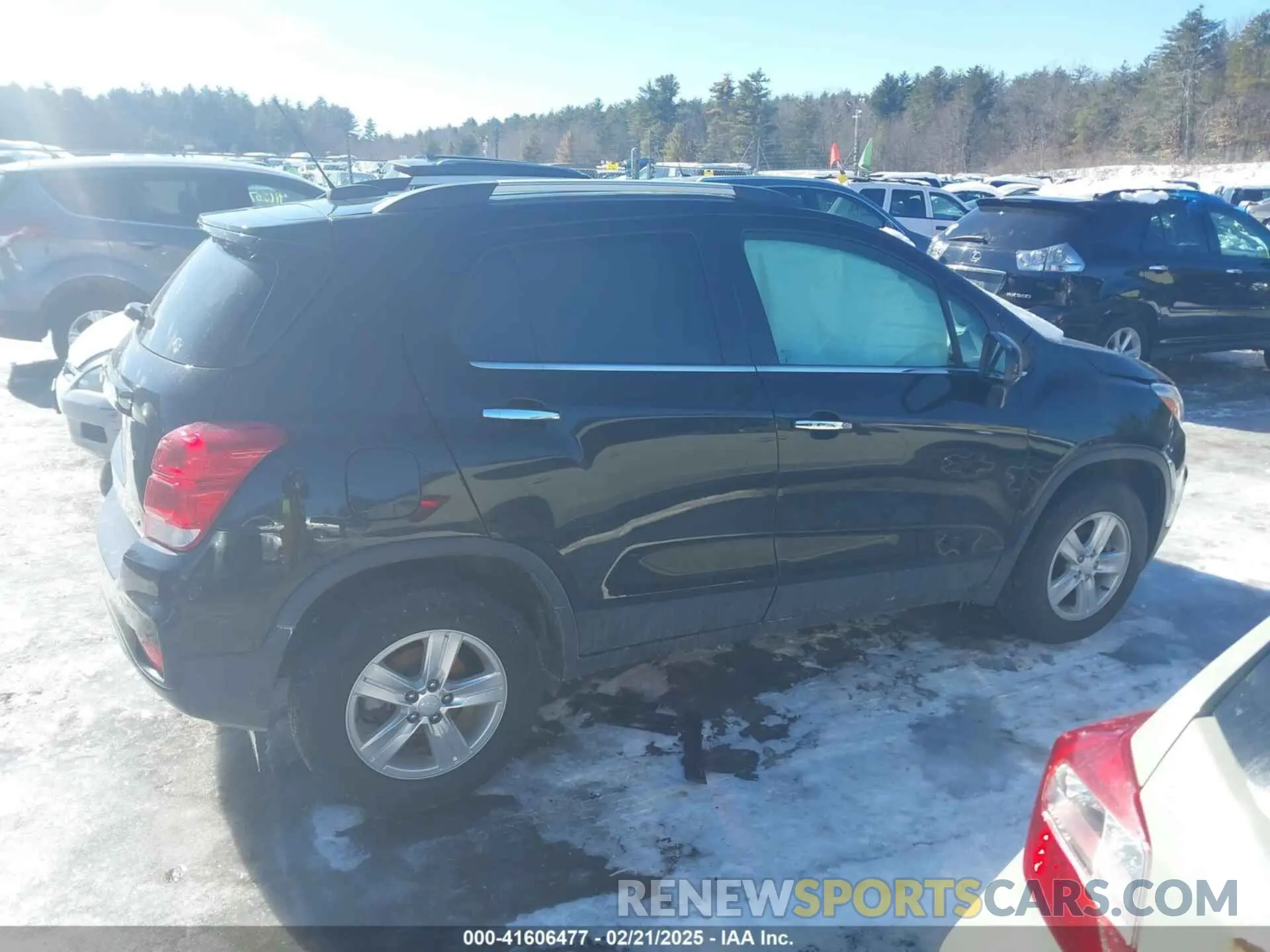 14 Фотография поврежденного автомобиля 3GNCJPSB9KL342271 CHEVROLET TRAX 2019