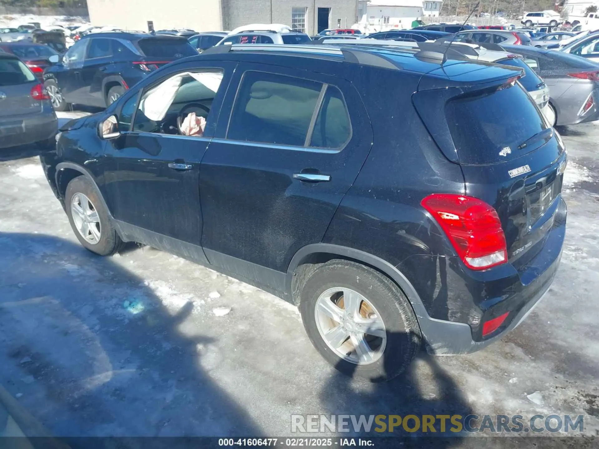 3 Фотография поврежденного автомобиля 3GNCJPSB9KL342271 CHEVROLET TRAX 2019