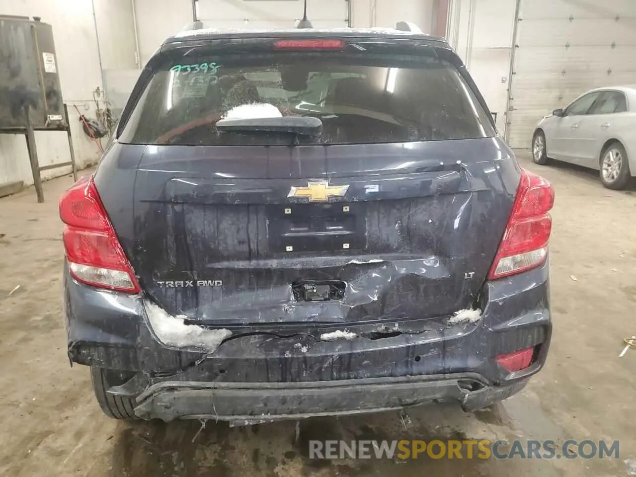 6 Photograph of a damaged car 3GNCJPSBXKL303852 CHEVROLET TRAX 2019