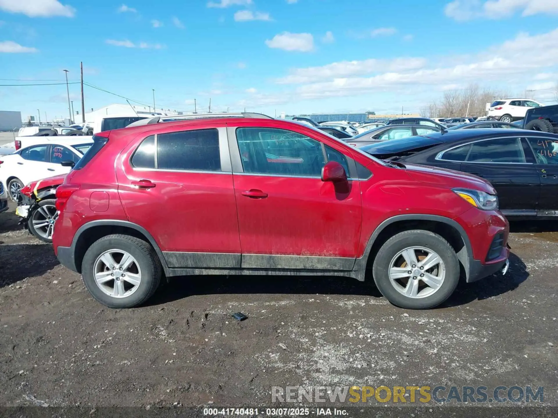 13 Photograph of a damaged car 3GNCJPSBXKL367504 CHEVROLET TRAX 2019