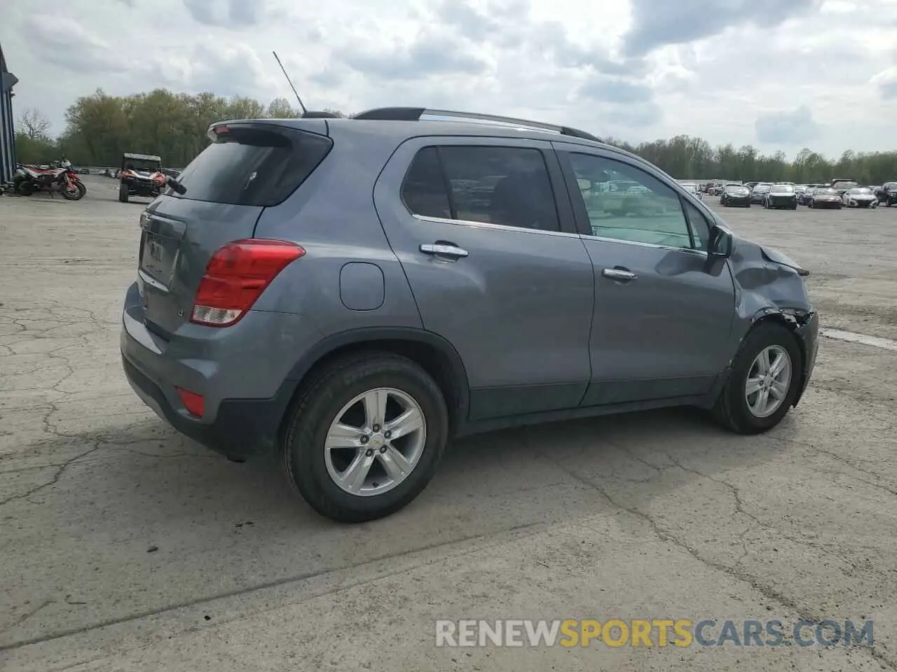 3 Фотография поврежденного автомобиля KL7CJLSB0KB719229 CHEVROLET TRAX 2019