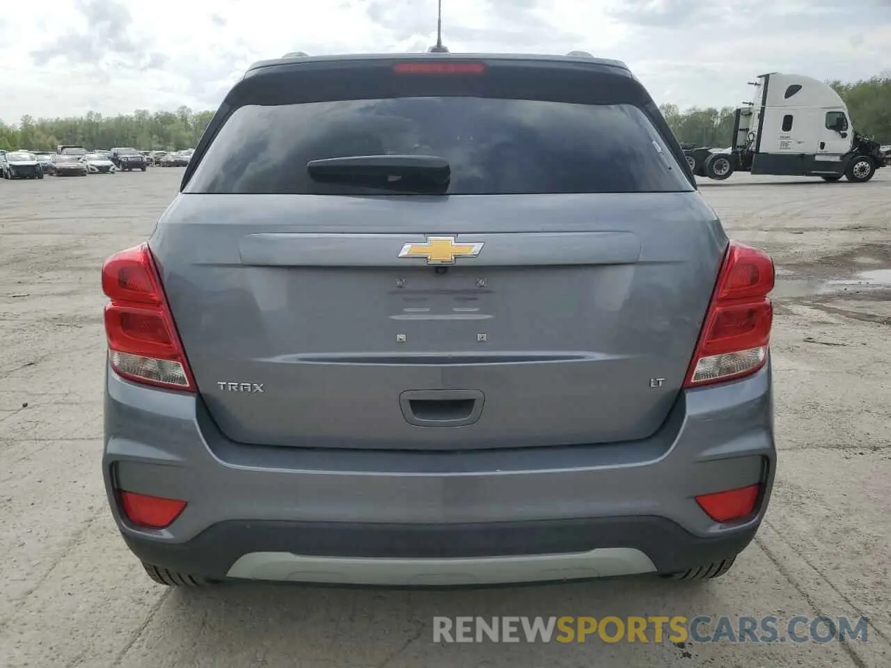 6 Фотография поврежденного автомобиля KL7CJLSB0KB719229 CHEVROLET TRAX 2019