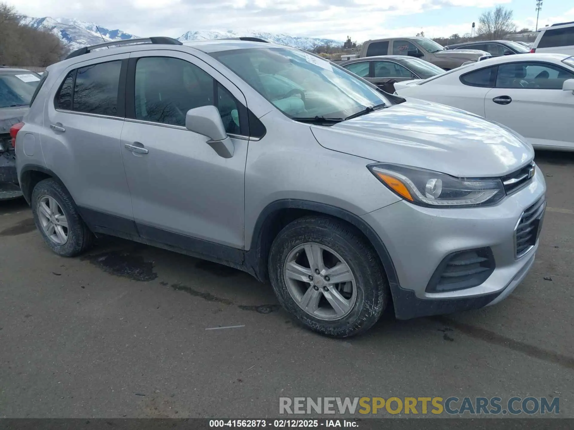 1 Photograph of a damaged car KL7CJLSB0KB753820 CHEVROLET TRAX 2019
