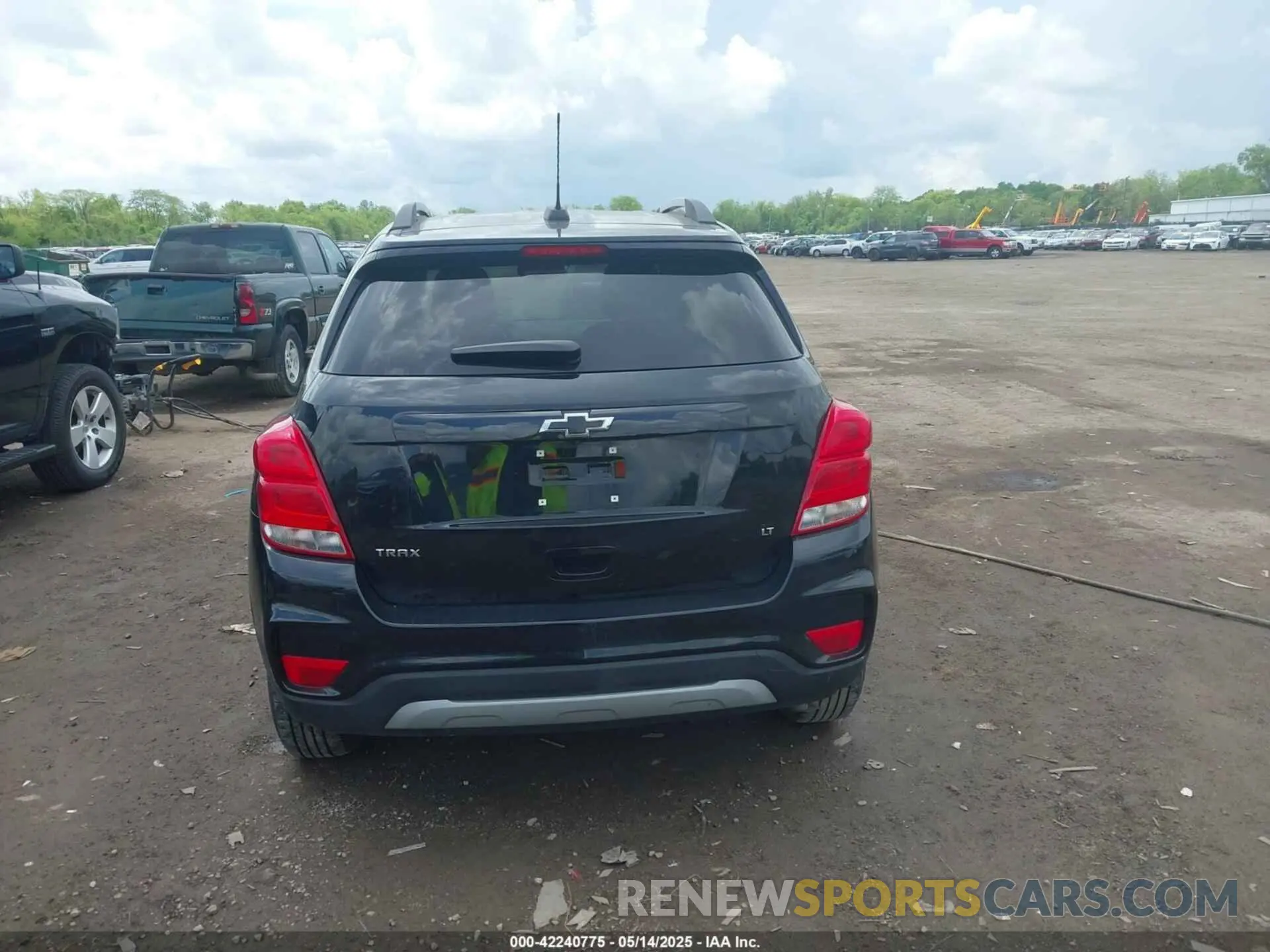 16 Photograph of a damaged car KL7CJLSB2KB789492 CHEVROLET TRAX 2019