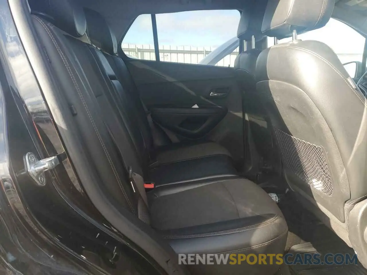 11 Фотография поврежденного автомобиля KL7CJLSB2KB789850 CHEVROLET TRAX 2019