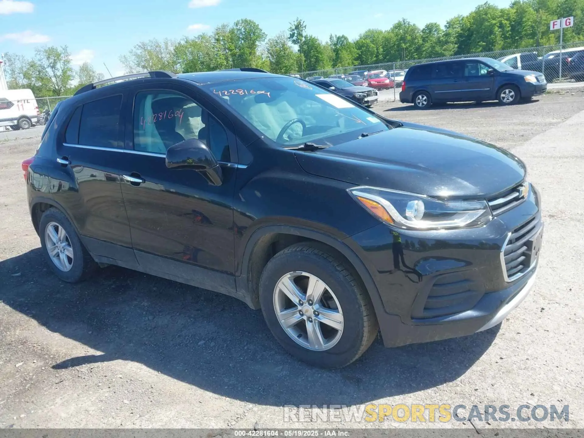 1 Photograph of a damaged car KL7CJLSB2KB789959 CHEVROLET TRAX 2019