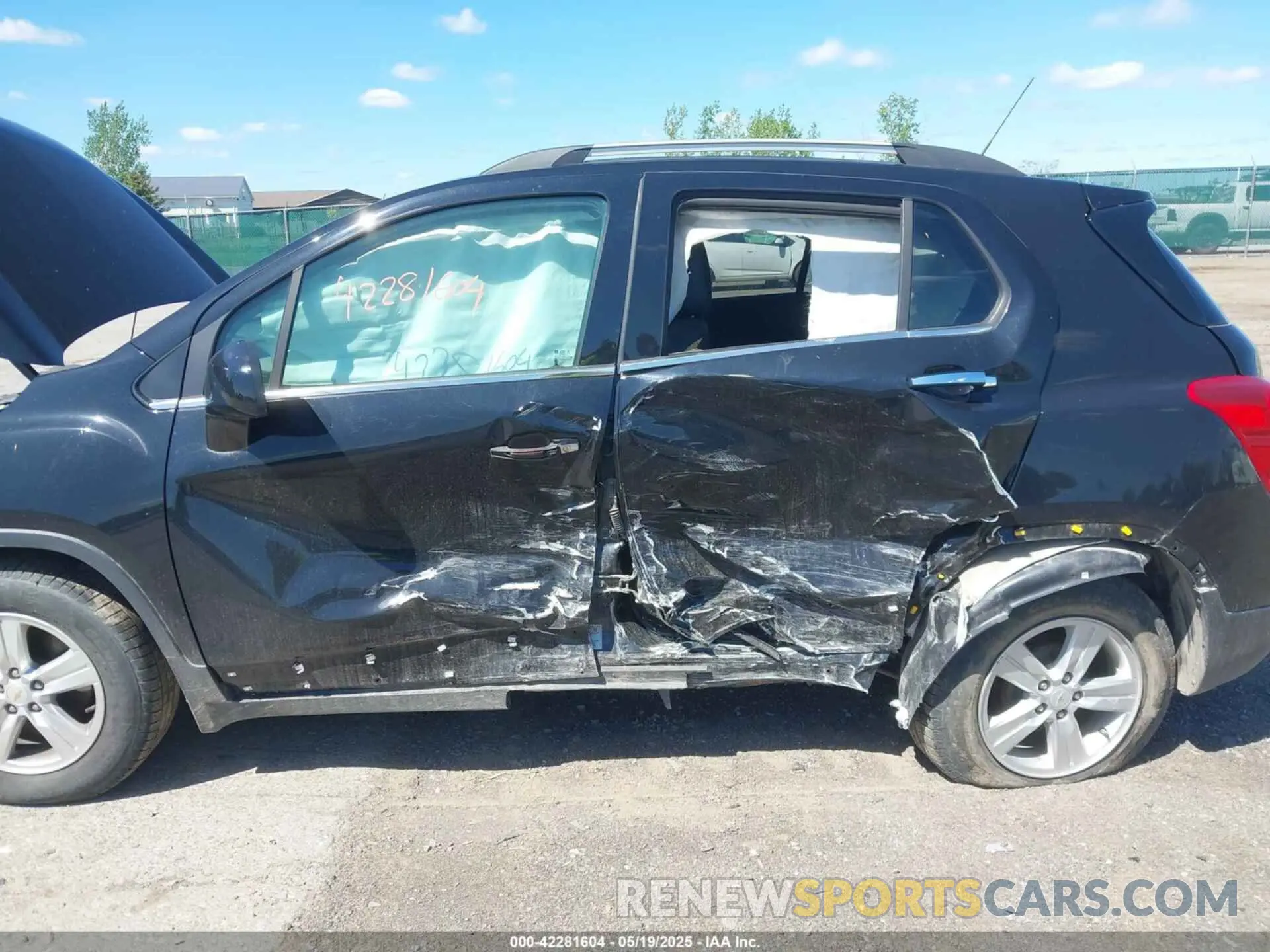 6 Photograph of a damaged car KL7CJLSB2KB789959 CHEVROLET TRAX 2019