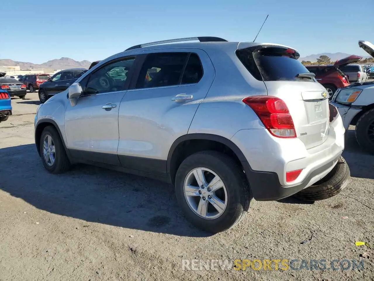 2 Фотография поврежденного автомобиля KL7CJLSB3KB893585 CHEVROLET TRAX 2019