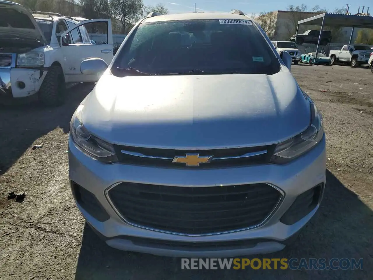 5 Фотография поврежденного автомобиля KL7CJLSB3KB893585 CHEVROLET TRAX 2019