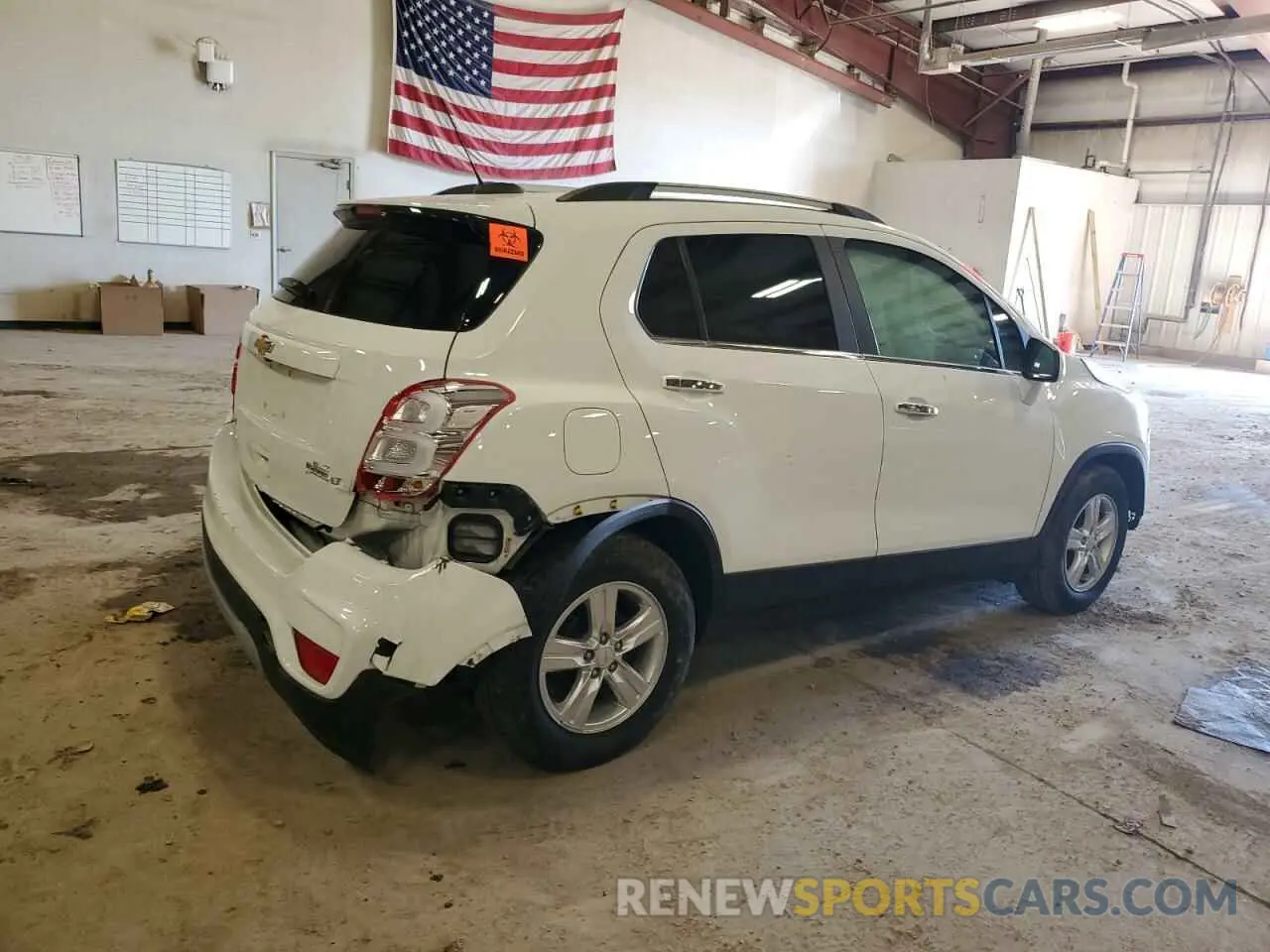 3 Фотография поврежденного автомобиля KL7CJLSB4KB711585 CHEVROLET TRAX 2019