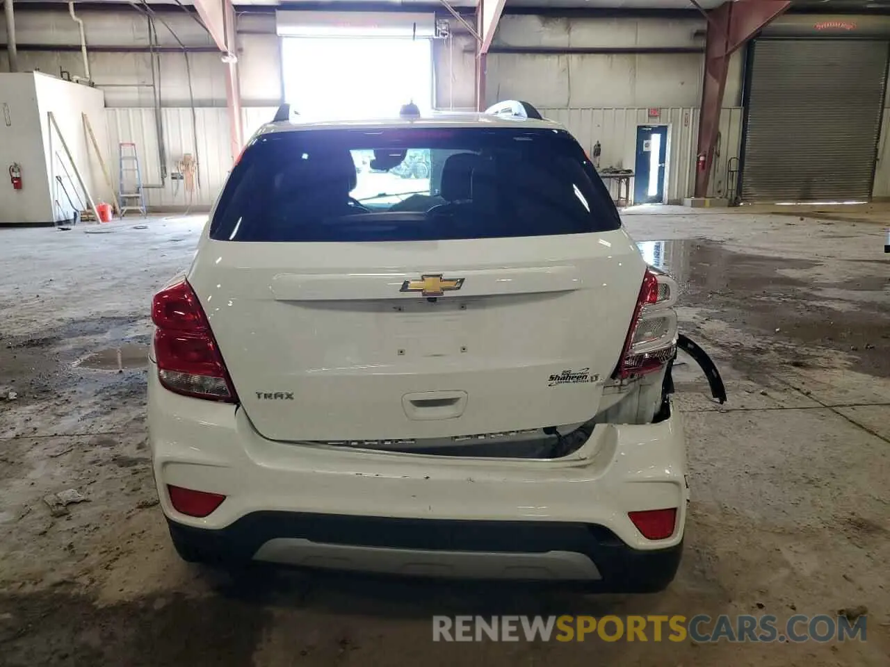 6 Фотография поврежденного автомобиля KL7CJLSB4KB711585 CHEVROLET TRAX 2019