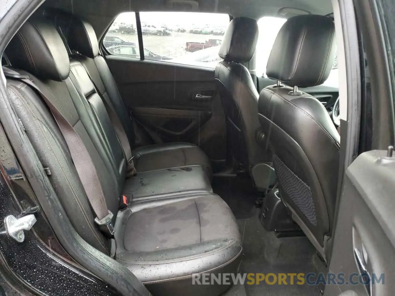 11 Фотография поврежденного автомобиля KL7CJLSB4KB720271 CHEVROLET TRAX 2019