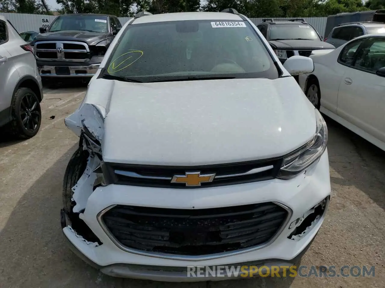 5 Фотография поврежденного автомобиля KL7CJLSB4KB759023 CHEVROLET TRAX 2019