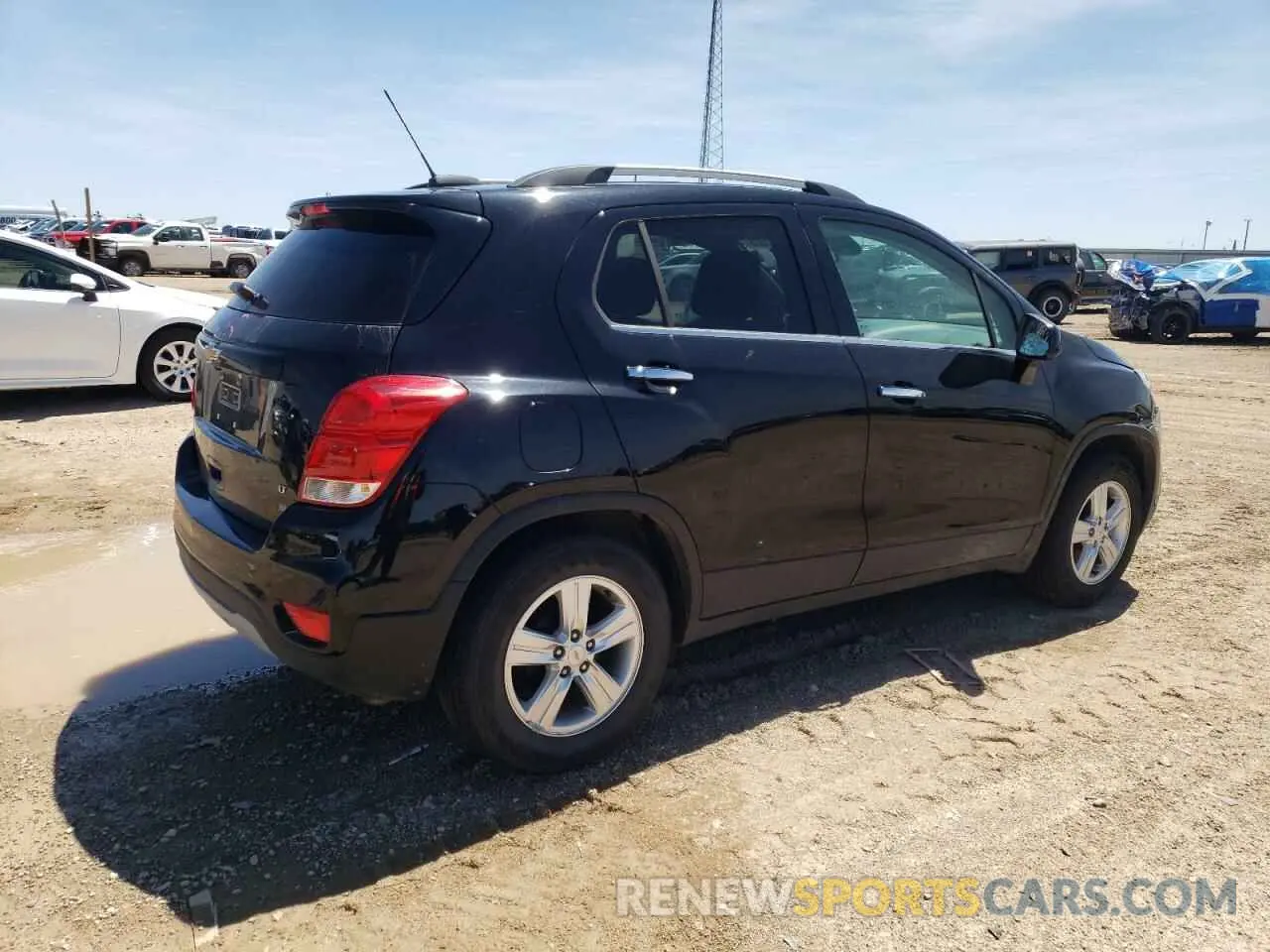3 Фотография поврежденного автомобиля KL7CJLSB4KB774931 CHEVROLET TRAX 2019