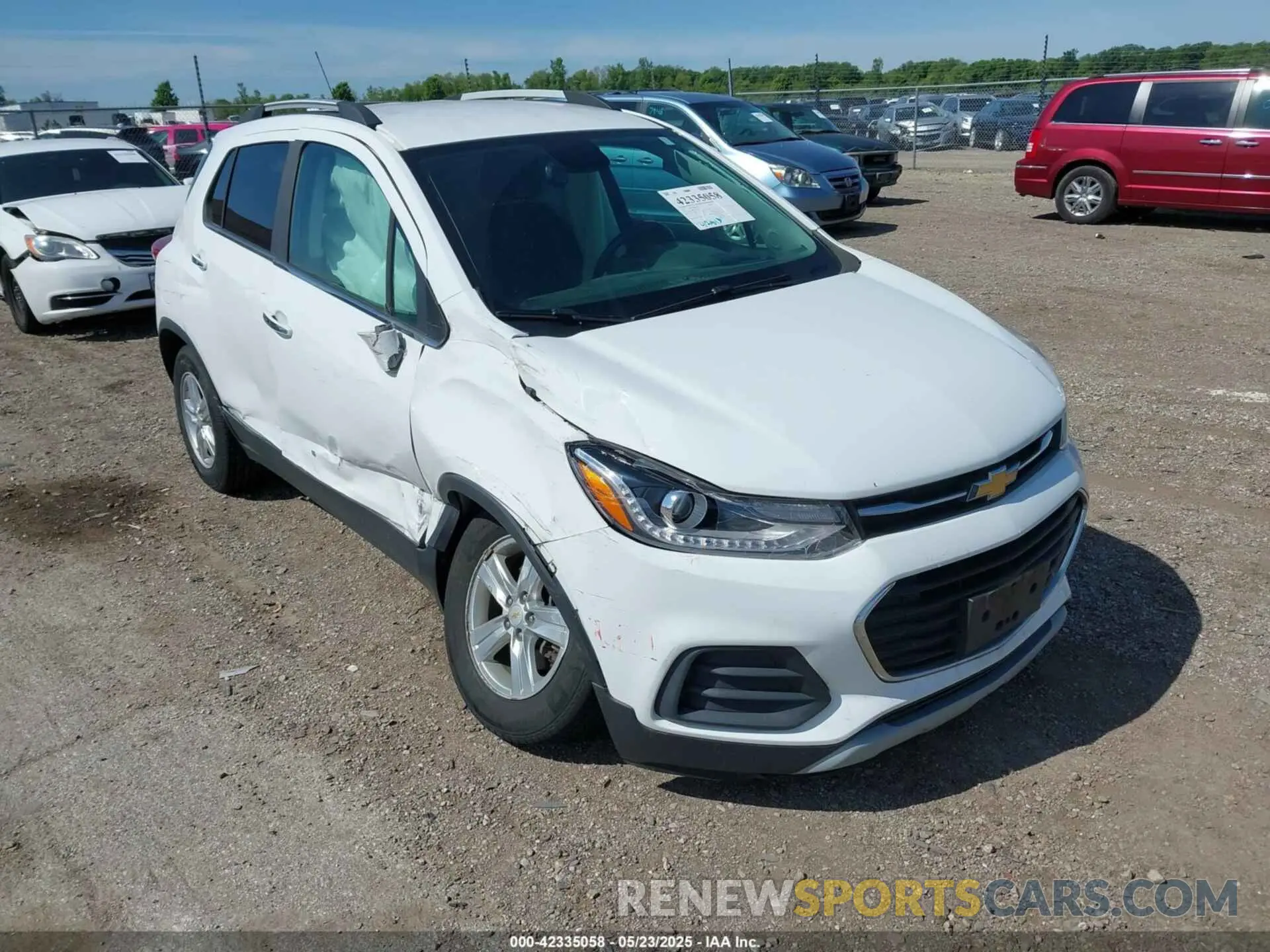 1 Фотография поврежденного автомобиля KL7CJLSB5KB771603 CHEVROLET TRAX 2019