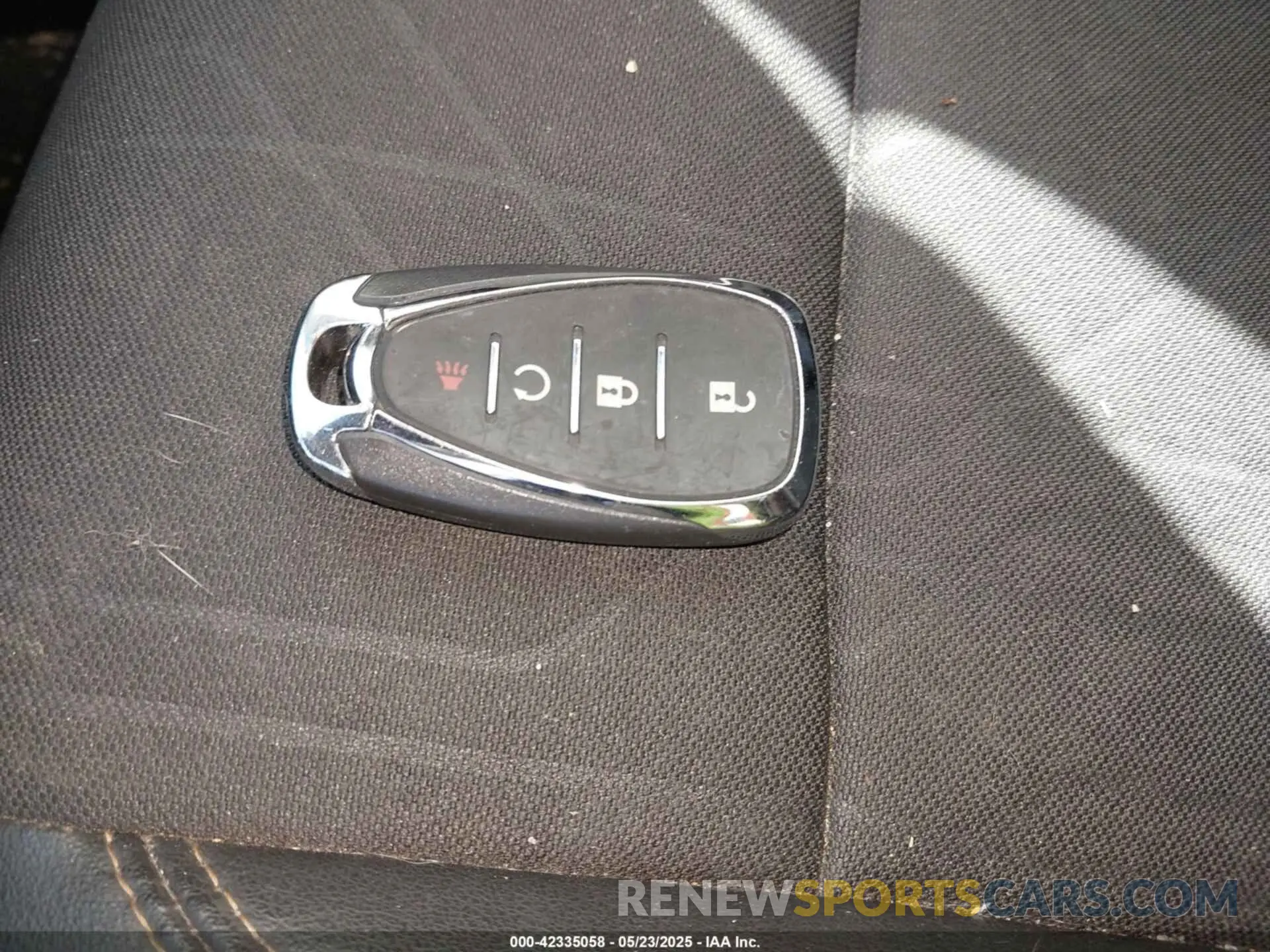 11 Фотография поврежденного автомобиля KL7CJLSB5KB771603 CHEVROLET TRAX 2019