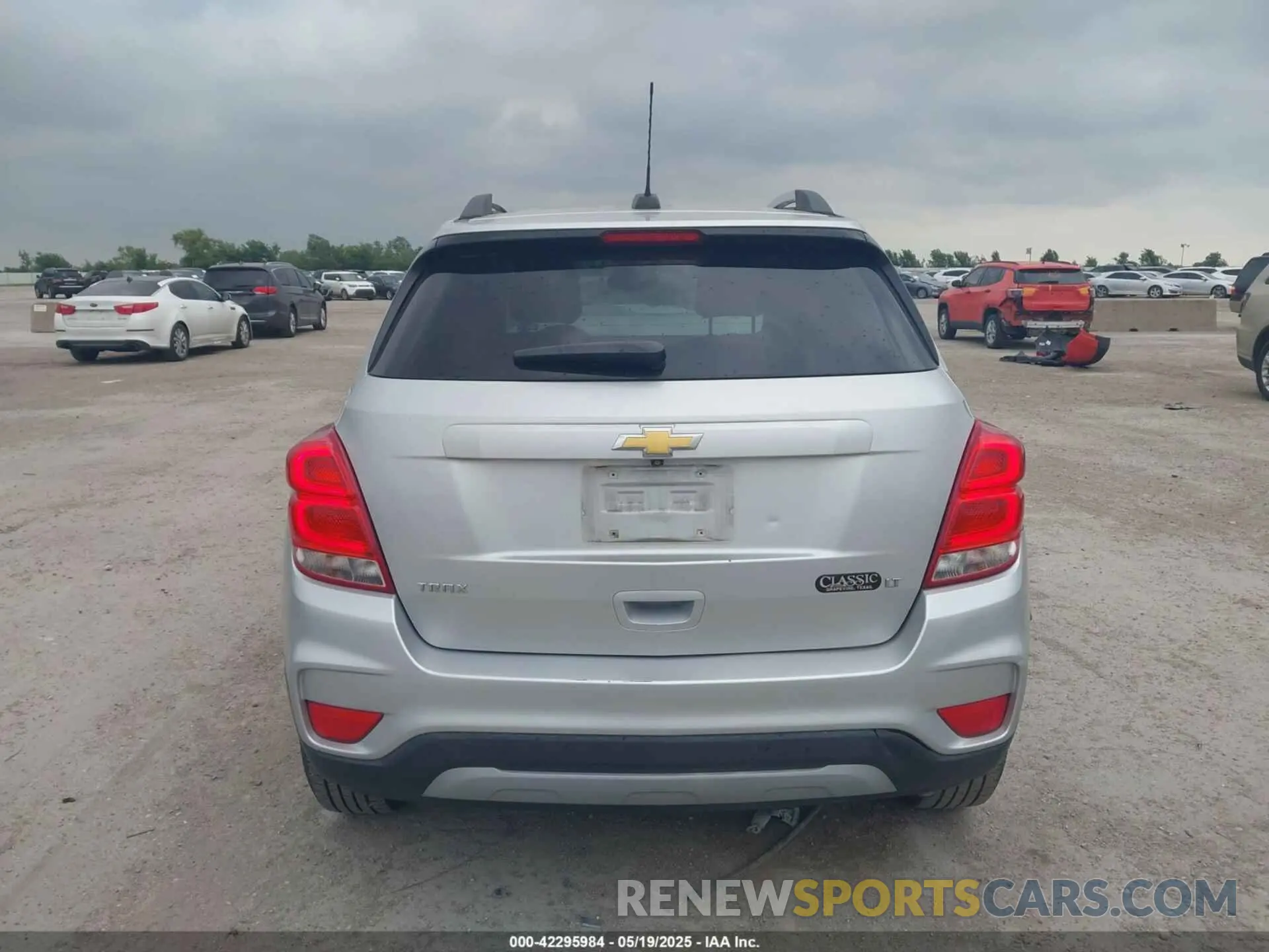 16 Photograph of a damaged car KL7CJLSB5KB848938 CHEVROLET TRAX 2019
