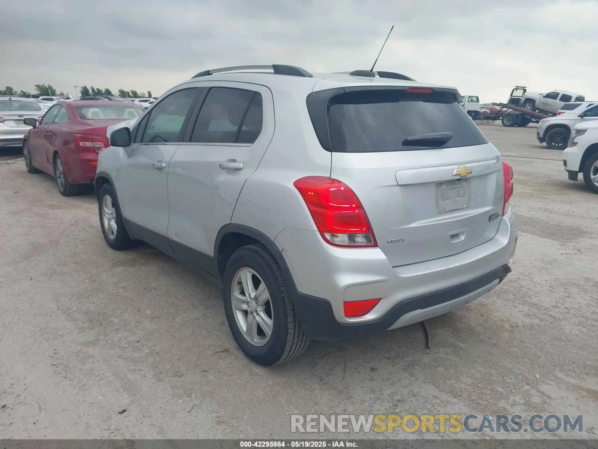 3 Photograph of a damaged car KL7CJLSB5KB848938 CHEVROLET TRAX 2019