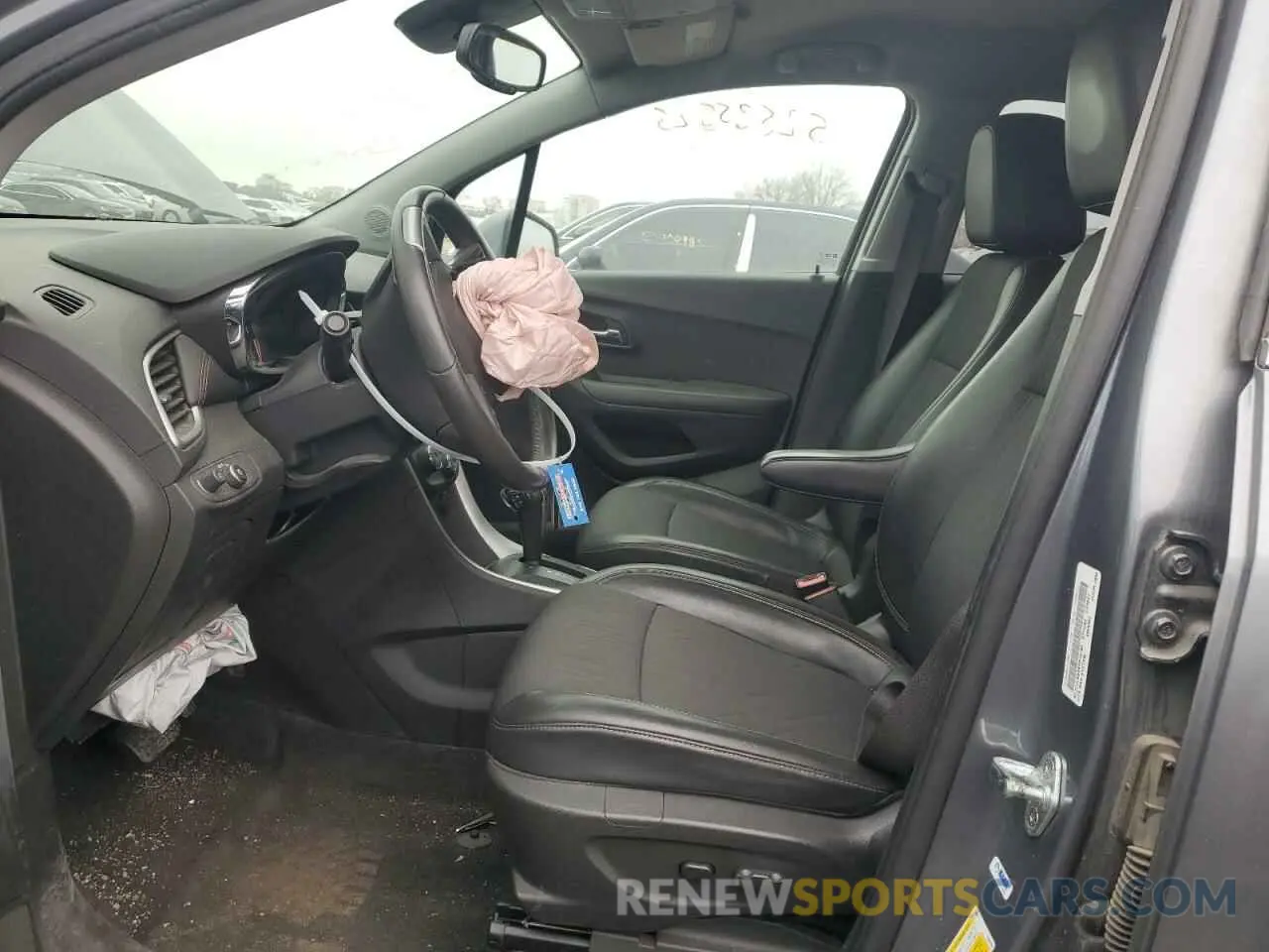 7 Photograph of a damaged car KL7CJLSB5KB919166 CHEVROLET TRAX 2019