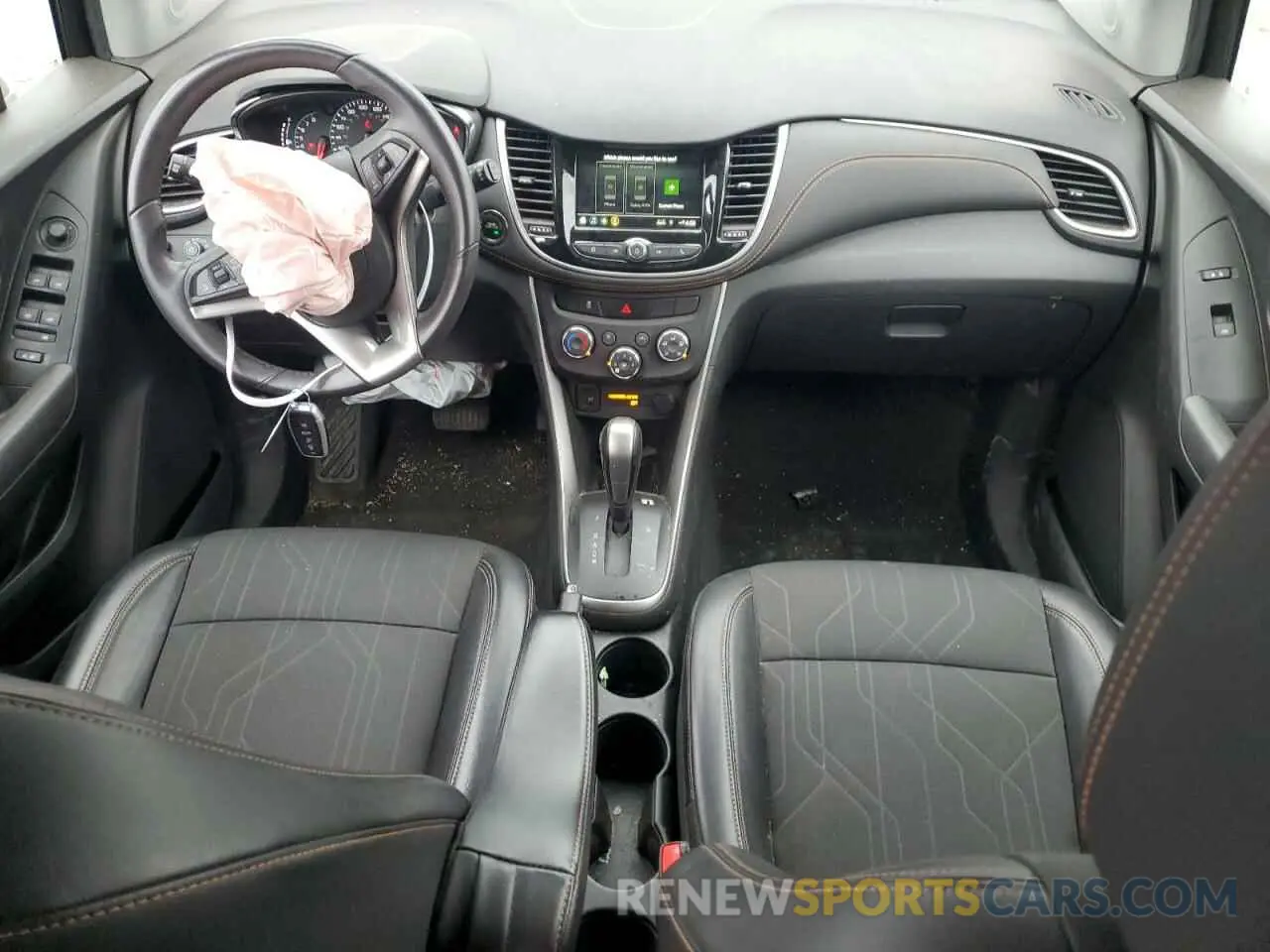 8 Photograph of a damaged car KL7CJLSB5KB919166 CHEVROLET TRAX 2019