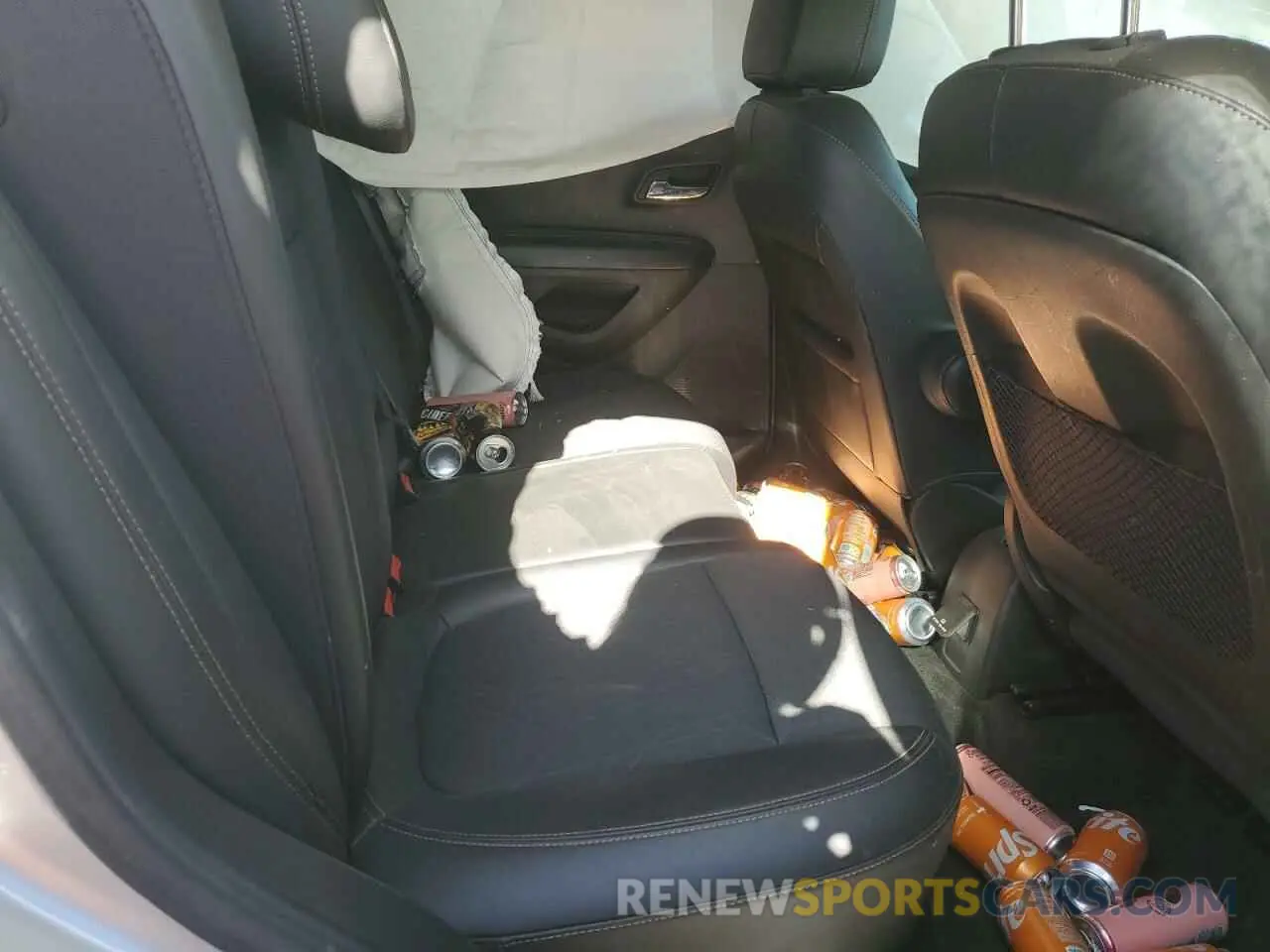 11 Photograph of a damaged car KL7CJLSB6KB780262 CHEVROLET TRAX 2019