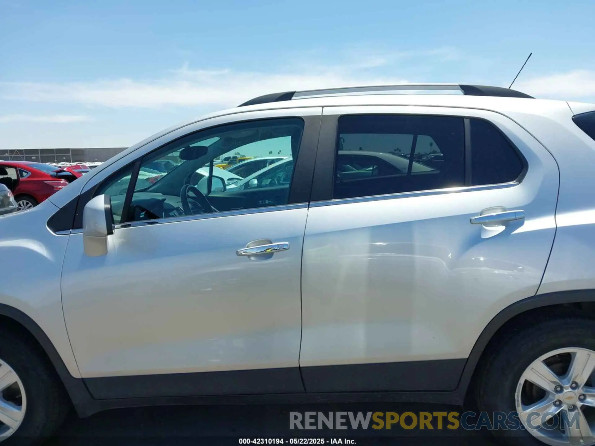 14 Photograph of a damaged car KL7CJLSB6KB848253 CHEVROLET TRAX 2019