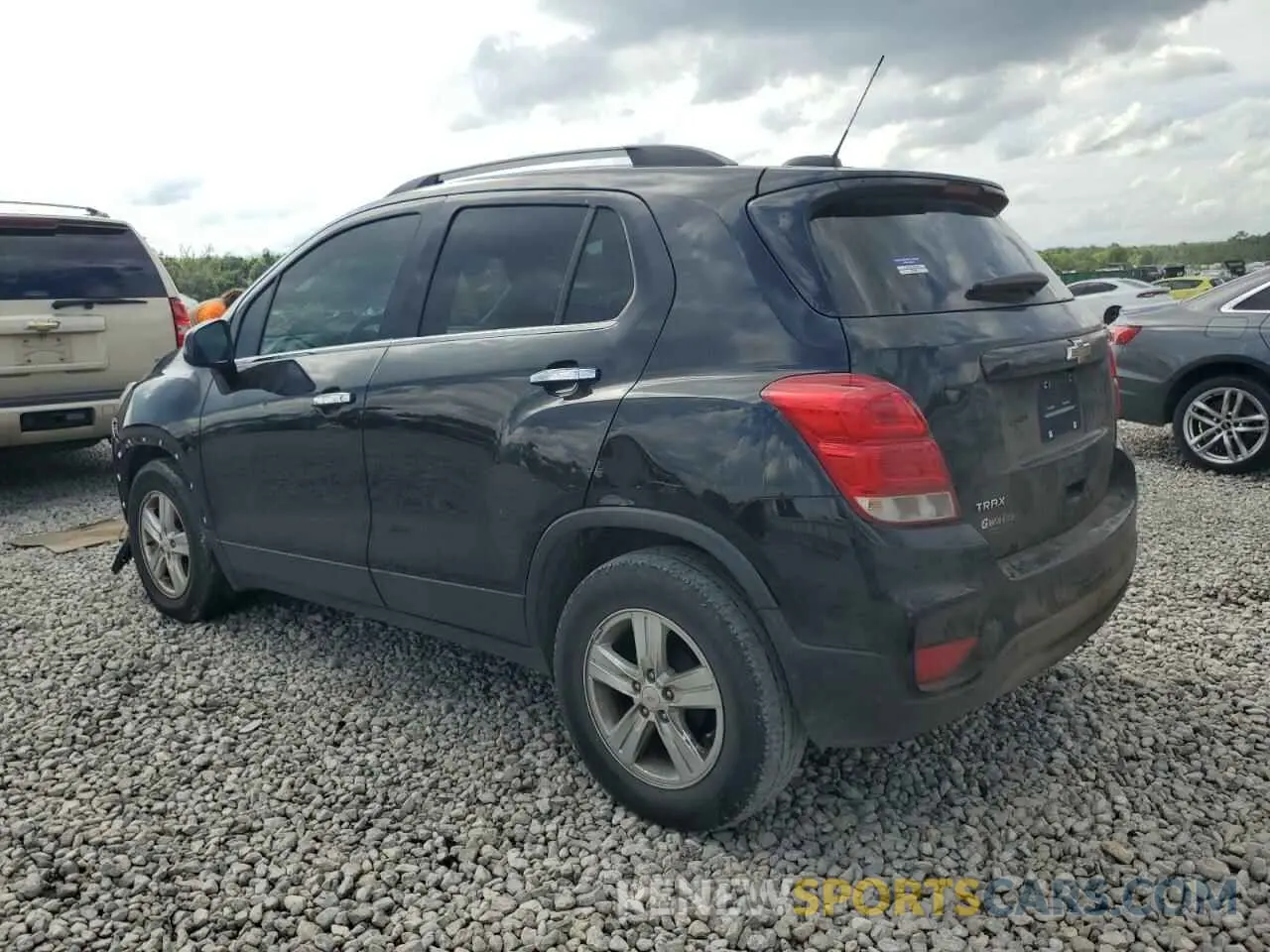 2 Photograph of a damaged car KL7CJLSB6KB947770 CHEVROLET TRAX 2019