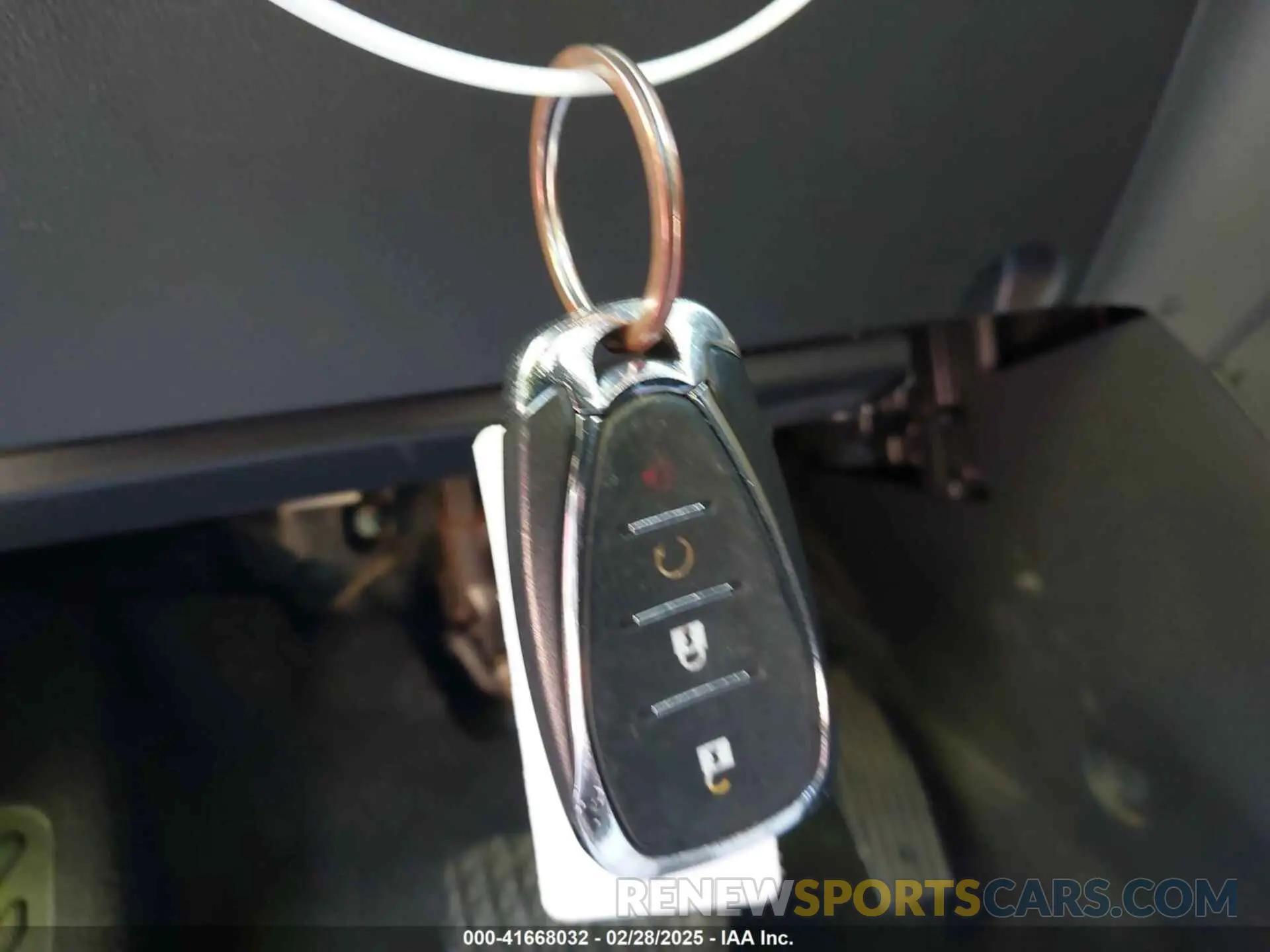 11 Photograph of a damaged car KL7CJLSB7KB825323 CHEVROLET TRAX 2019