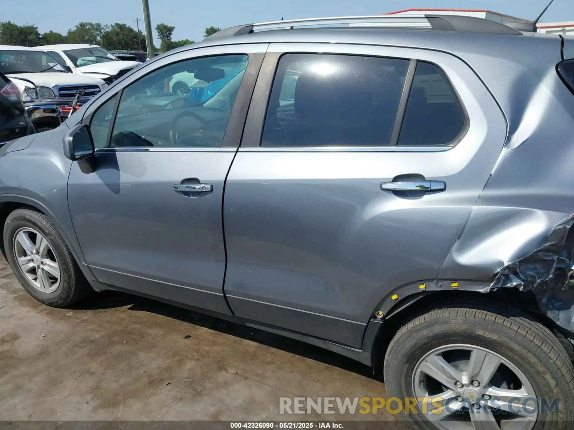 14 Фотография поврежденного автомобиля KL7CJLSB7KB928239 CHEVROLET TRAX 2019
