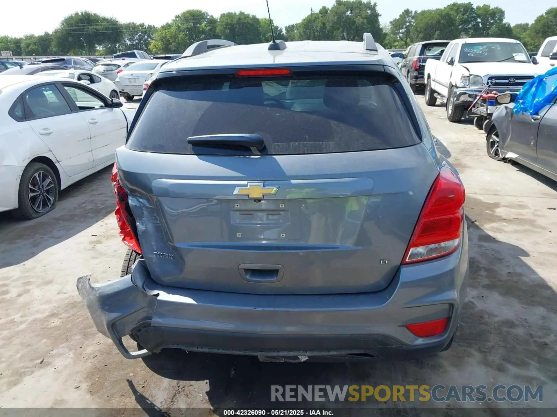 16 Фотография поврежденного автомобиля KL7CJLSB7KB928239 CHEVROLET TRAX 2019