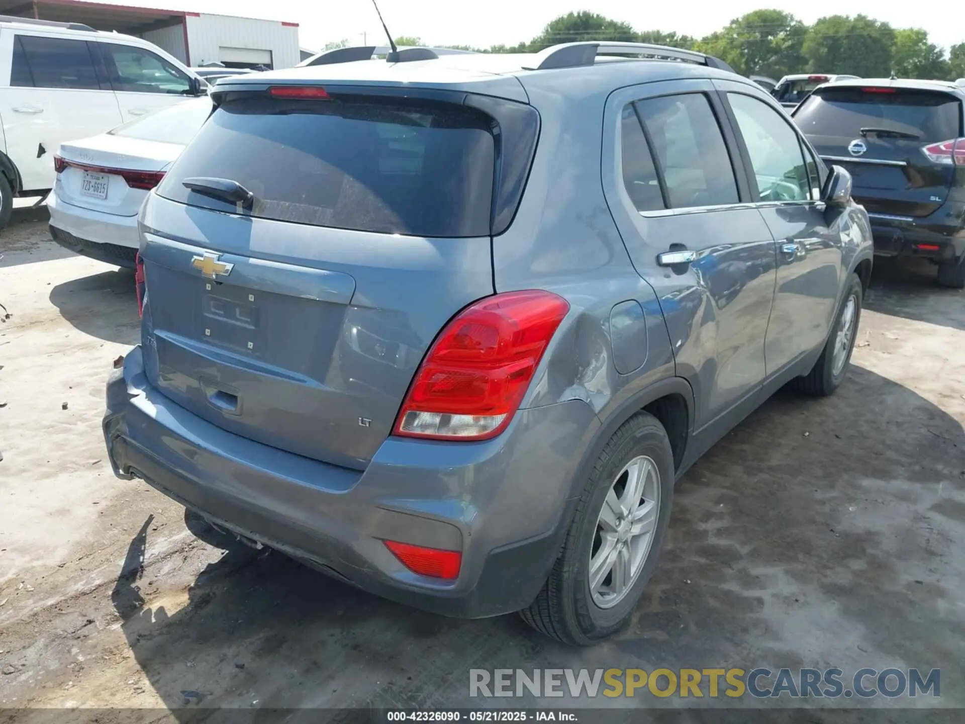 4 Фотография поврежденного автомобиля KL7CJLSB7KB928239 CHEVROLET TRAX 2019
