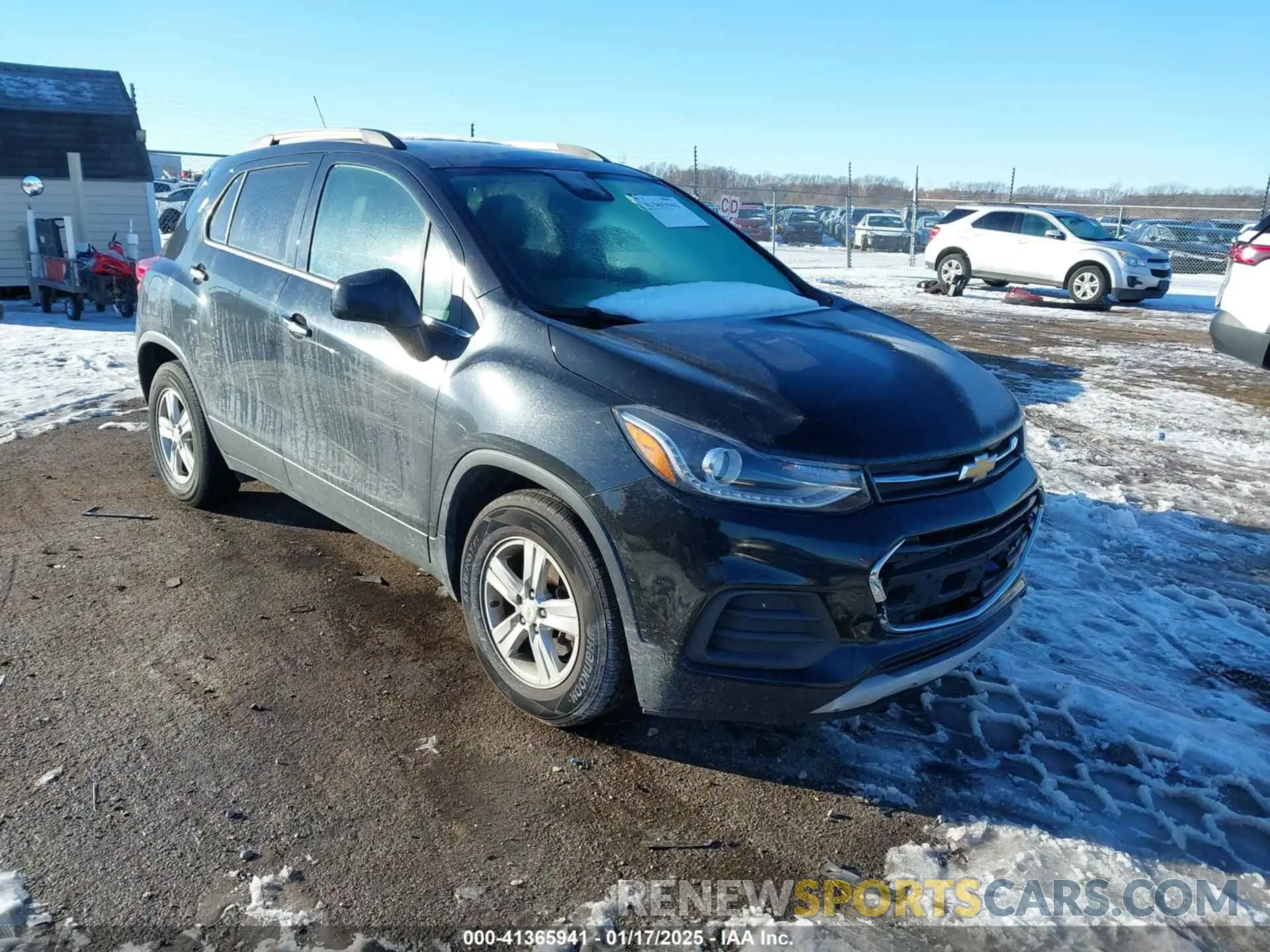 1 Photograph of a damaged car KL7CJLSB9KB744243 CHEVROLET TRAX 2019