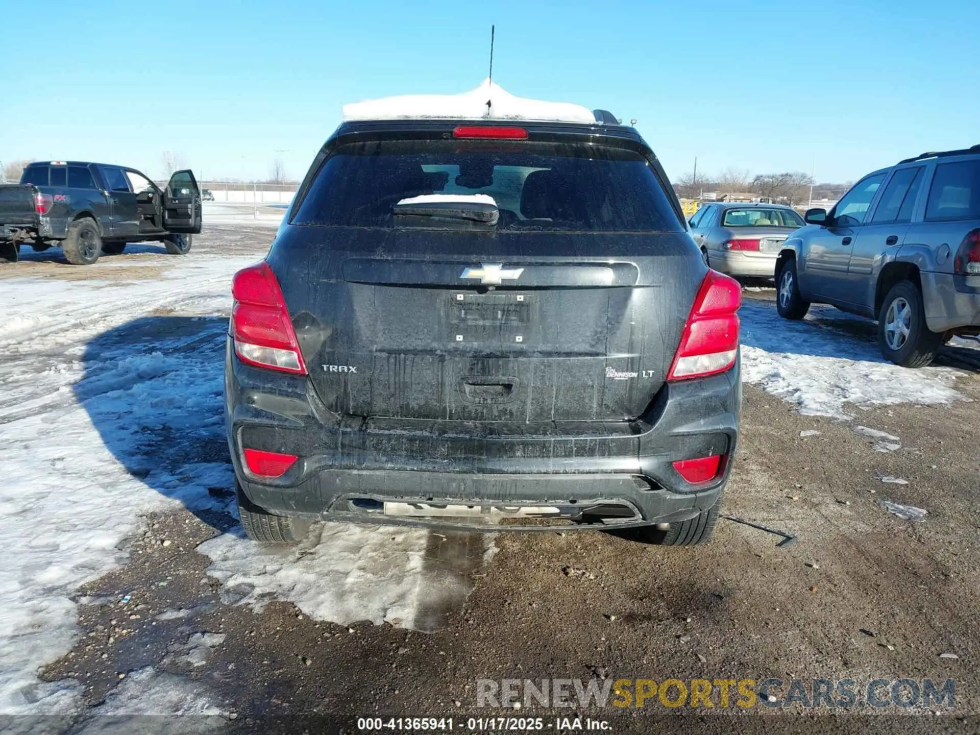 16 Photograph of a damaged car KL7CJLSB9KB744243 CHEVROLET TRAX 2019