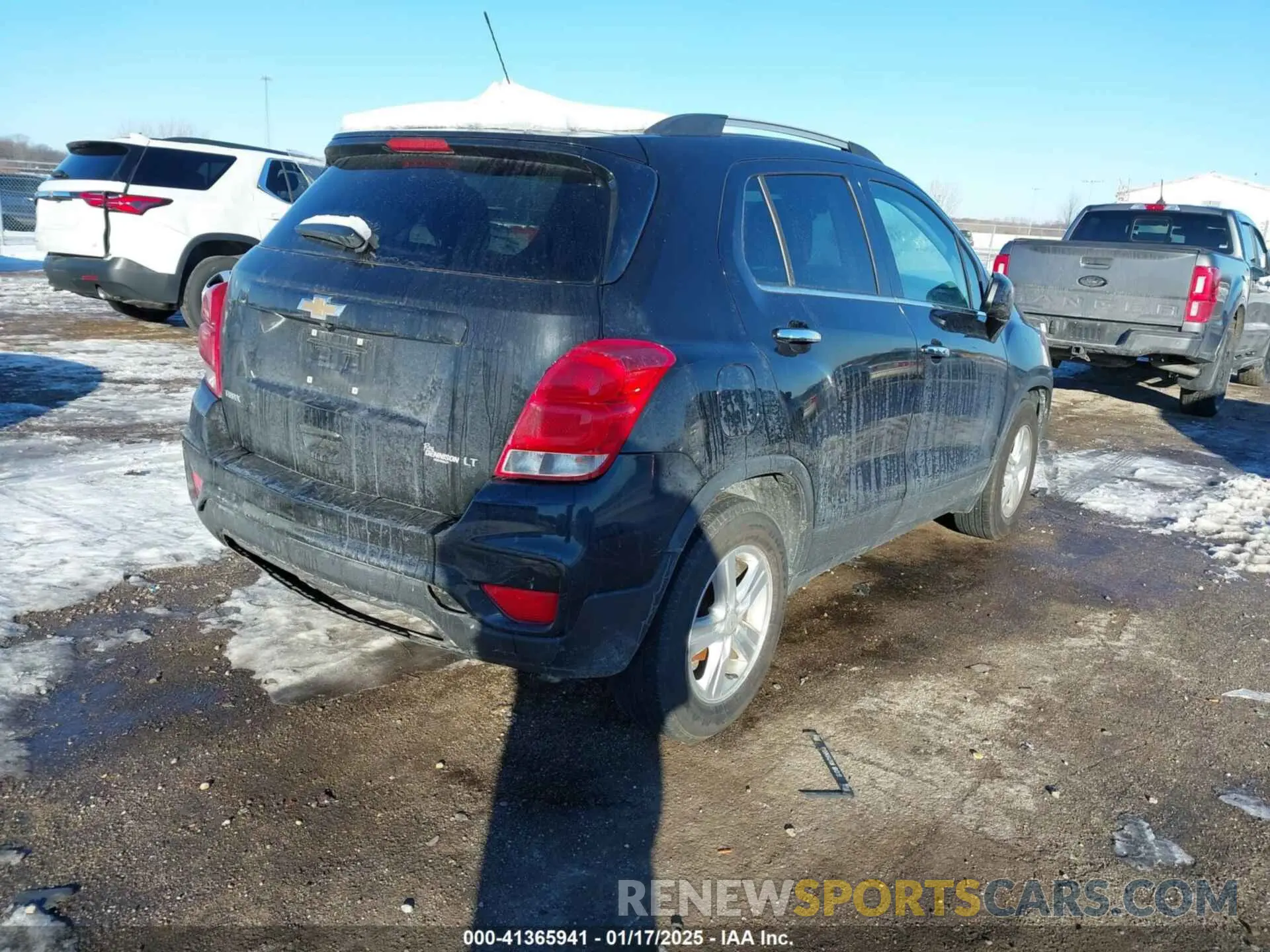 4 Photograph of a damaged car KL7CJLSB9KB744243 CHEVROLET TRAX 2019