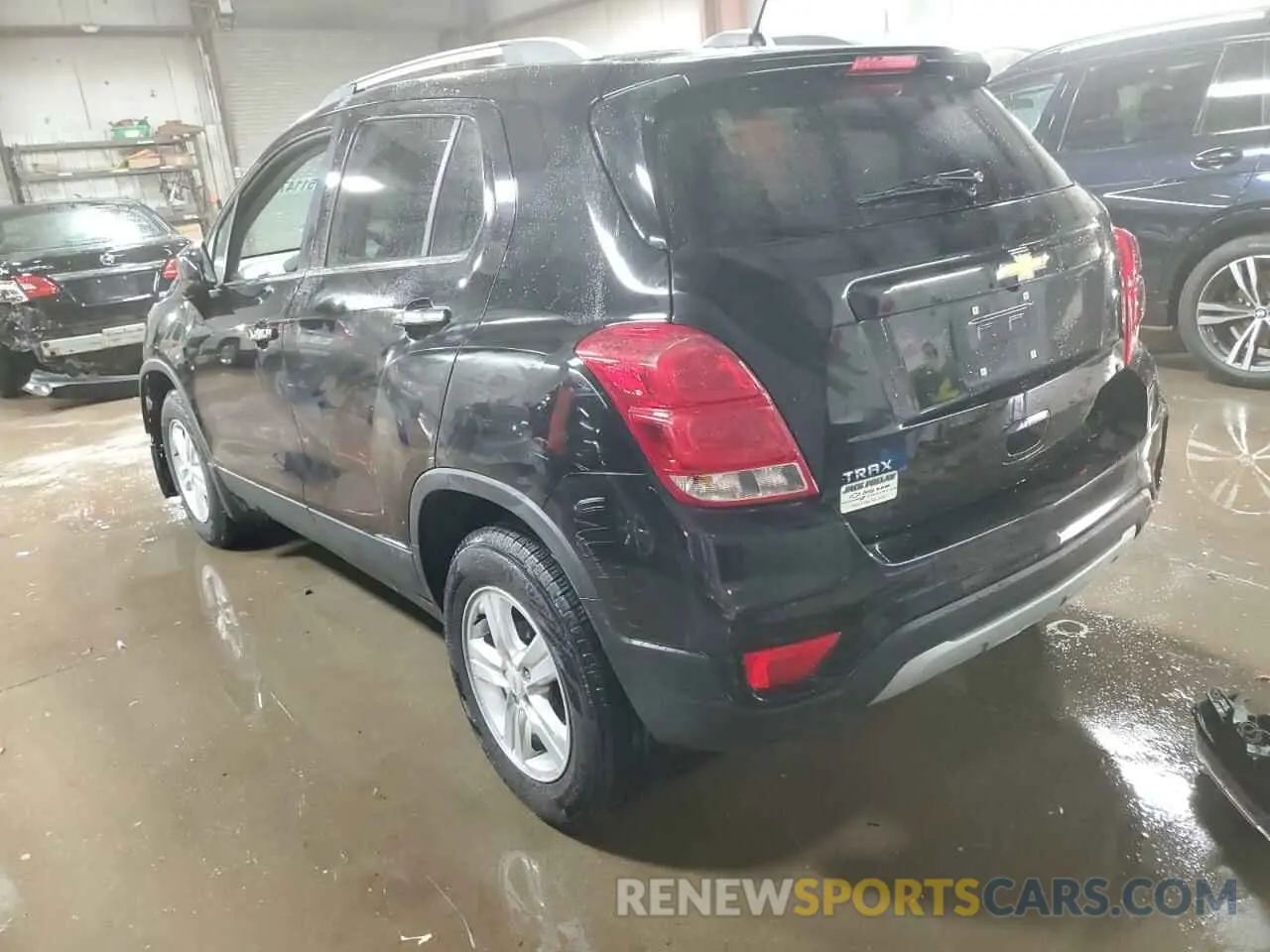 2 Photograph of a damaged car KL7CJLSB9KB885538 CHEVROLET TRAX 2019
