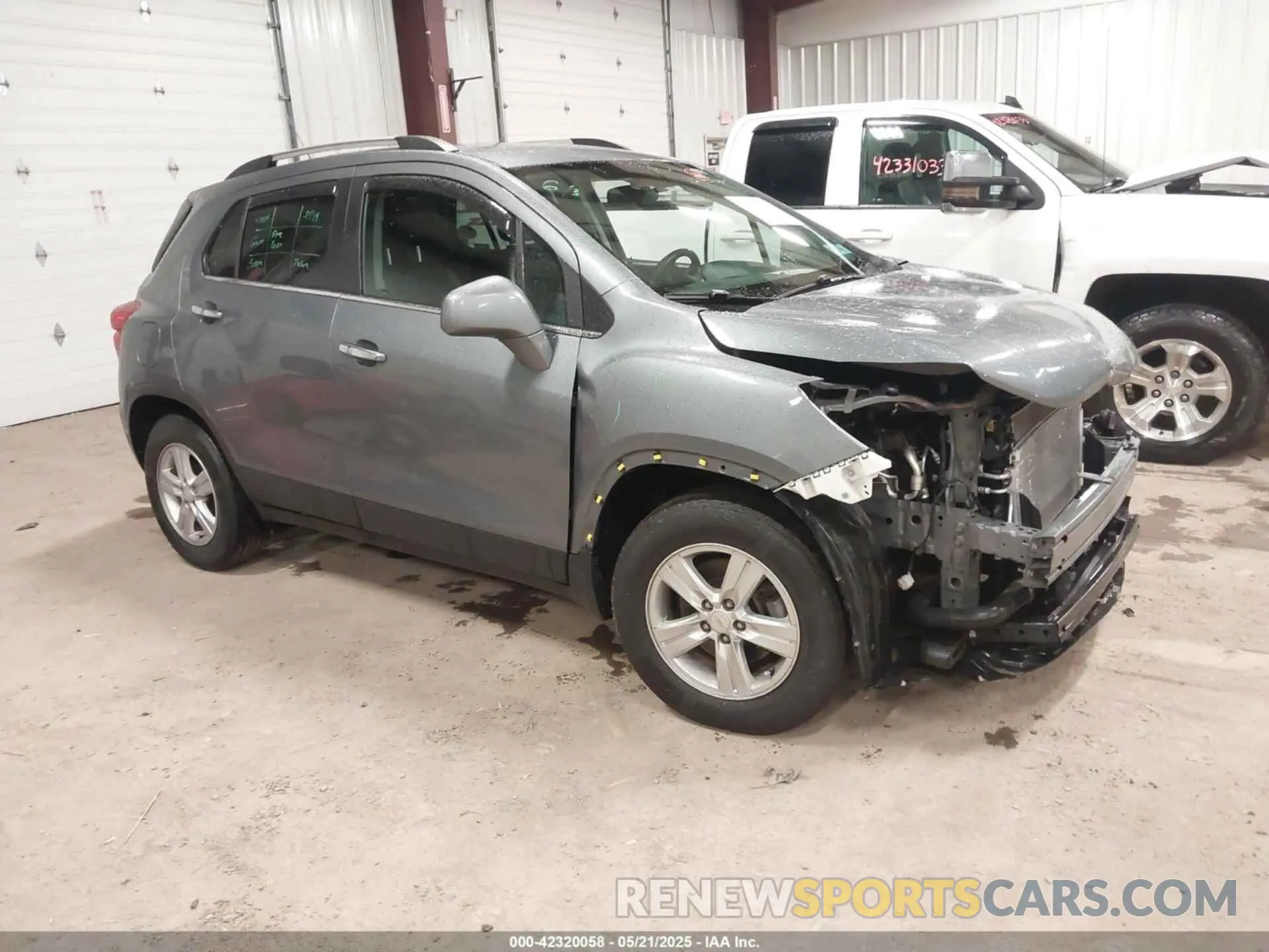 1 Фотография поврежденного автомобиля KL7CJLSB9KB903147 CHEVROLET TRAX 2019
