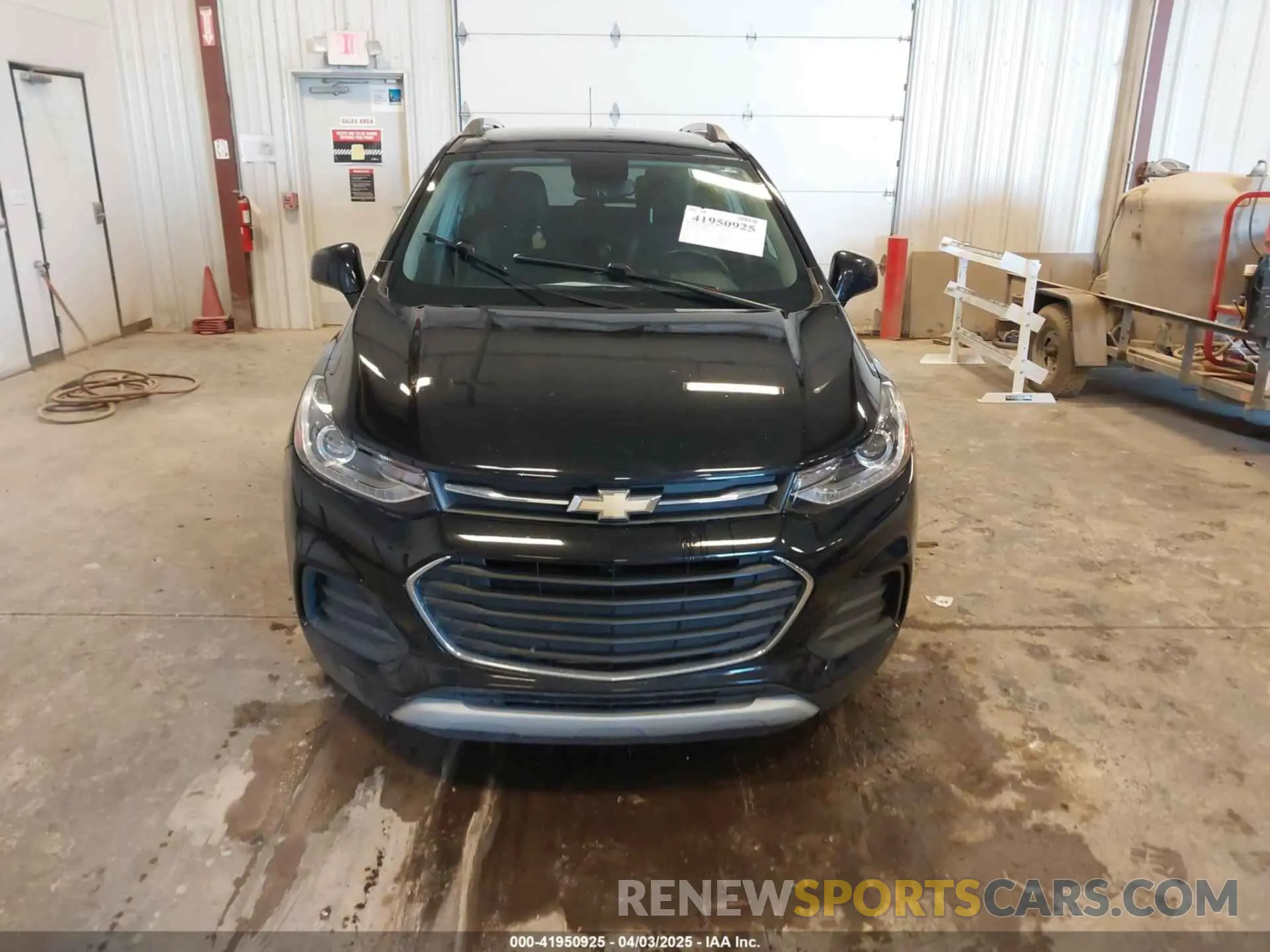 12 Фотография поврежденного автомобиля KL7CJLSB9KB908171 CHEVROLET TRAX 2019