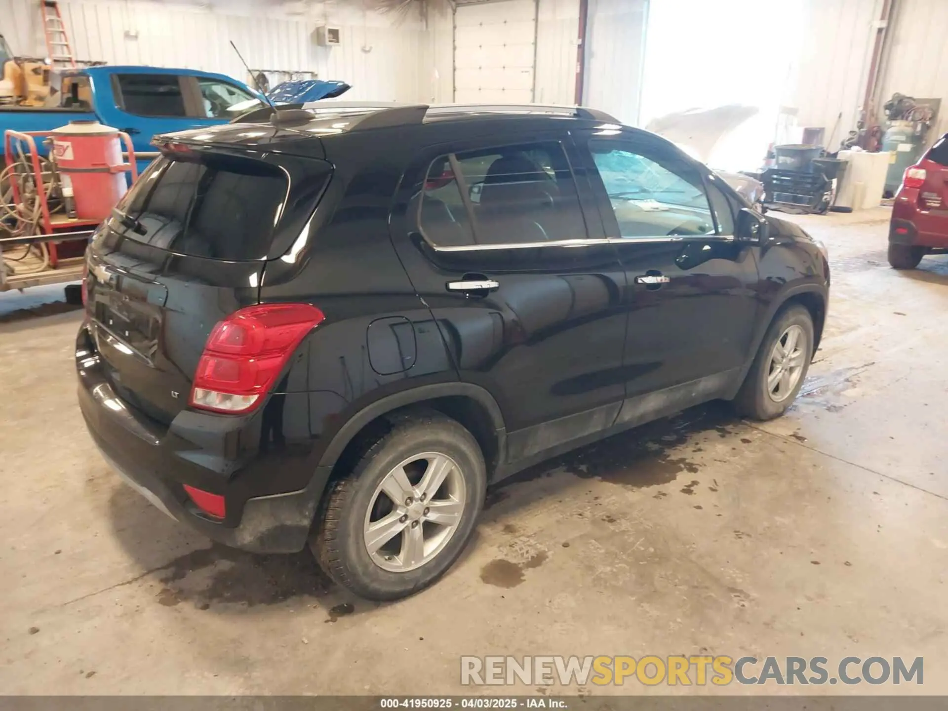 4 Фотография поврежденного автомобиля KL7CJLSB9KB908171 CHEVROLET TRAX 2019