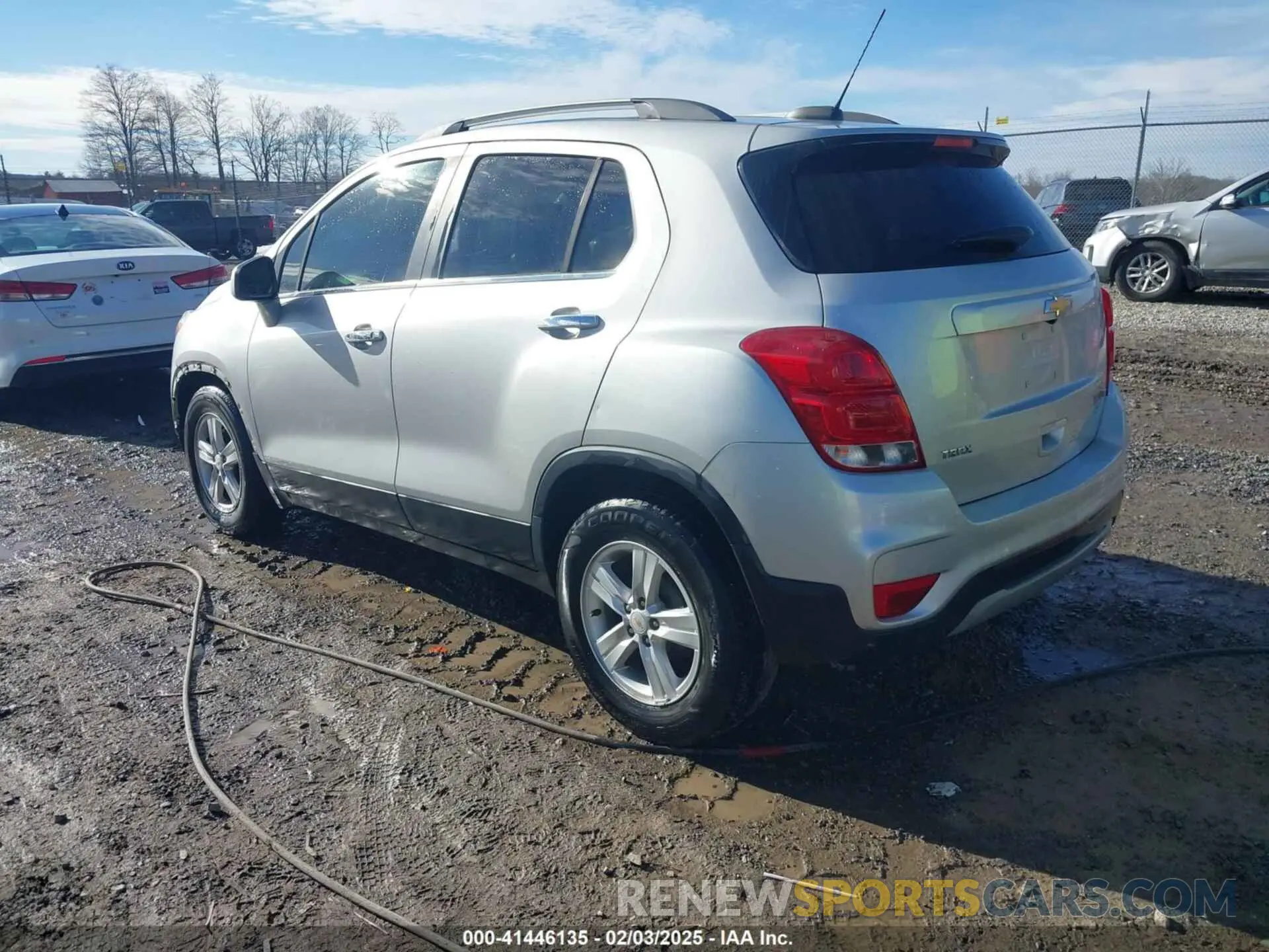 3 Photograph of a damaged car KL7CJLSBXKB962501 CHEVROLET TRAX 2019
