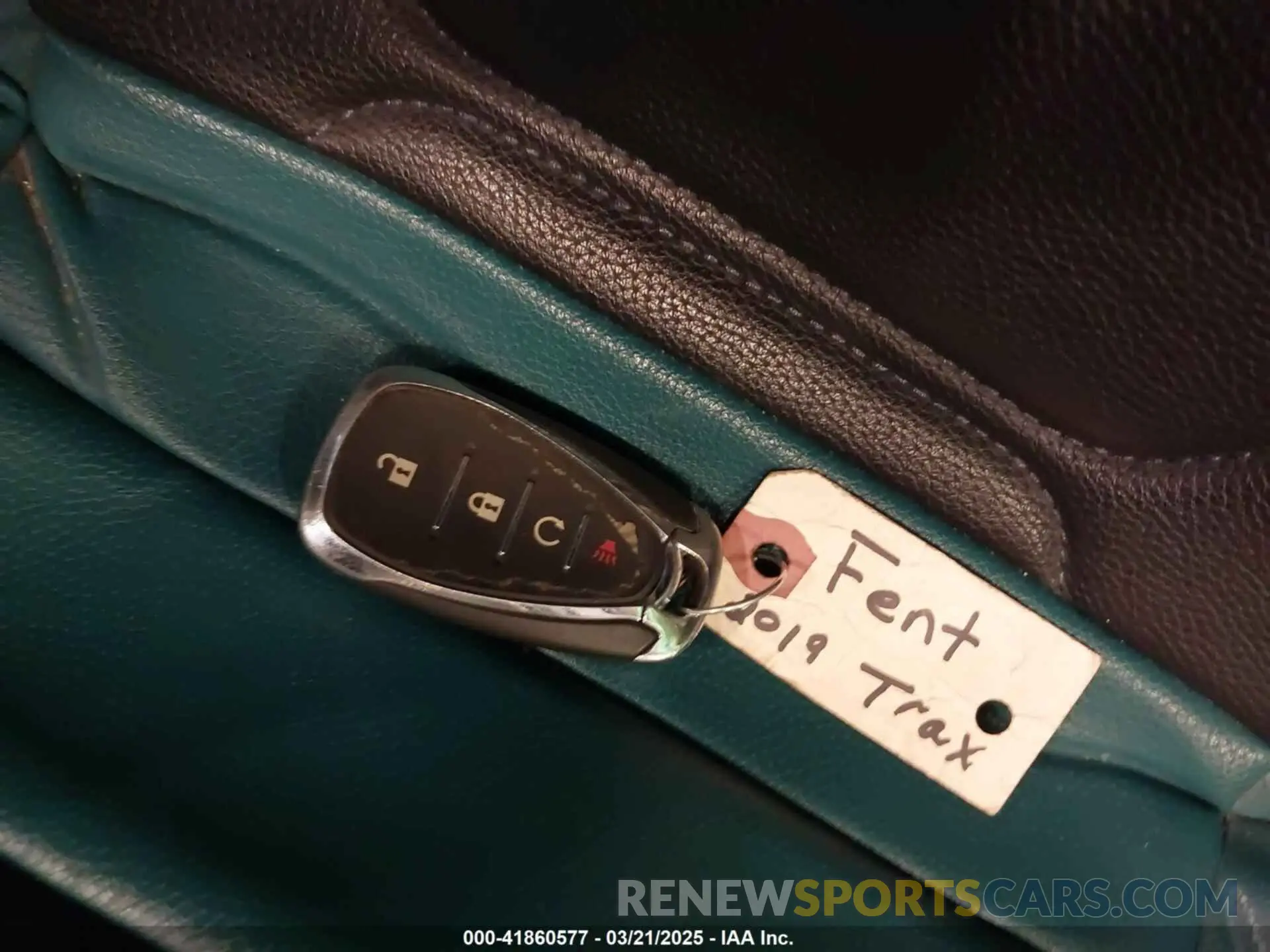 11 Photograph of a damaged car KL7CJPSB0KB862866 CHEVROLET TRAX 2019