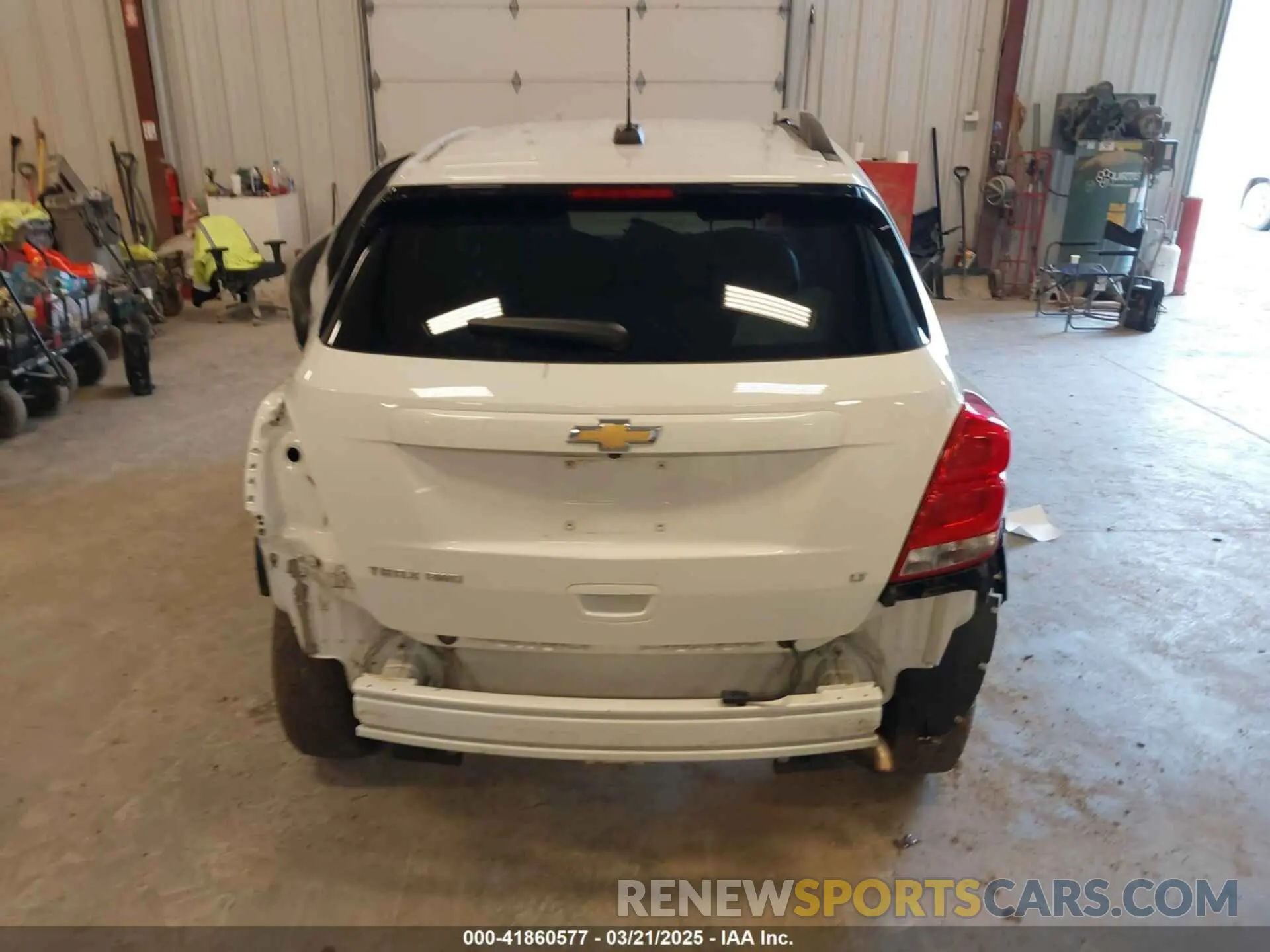 16 Photograph of a damaged car KL7CJPSB0KB862866 CHEVROLET TRAX 2019