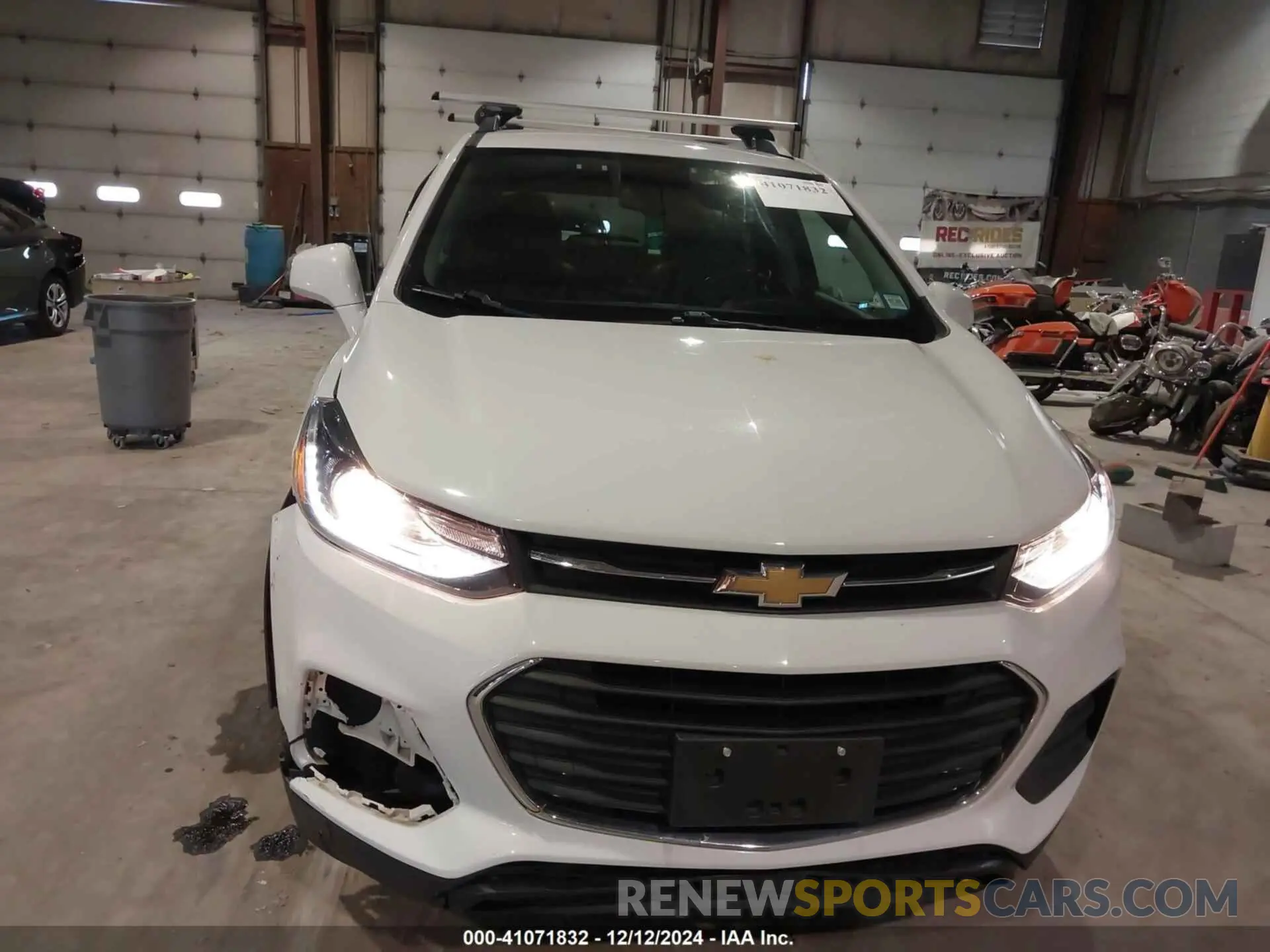 13 Фотография поврежденного автомобиля KL7CJPSB0KB895057 CHEVROLET TRAX 2019