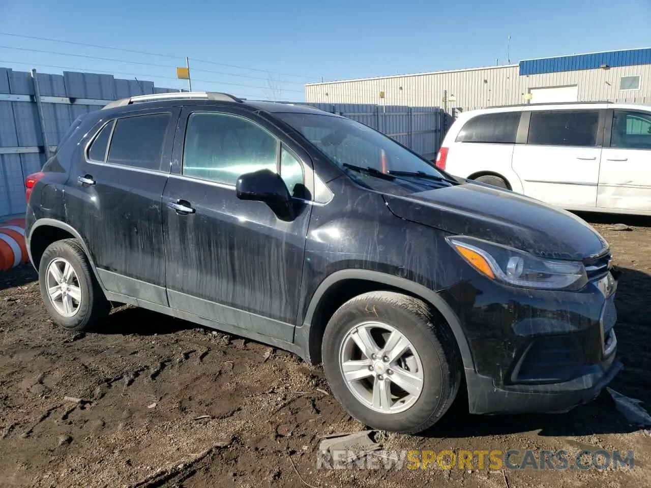 4 Фотография поврежденного автомобиля KL7CJPSB0KB898394 CHEVROLET TRAX 2019