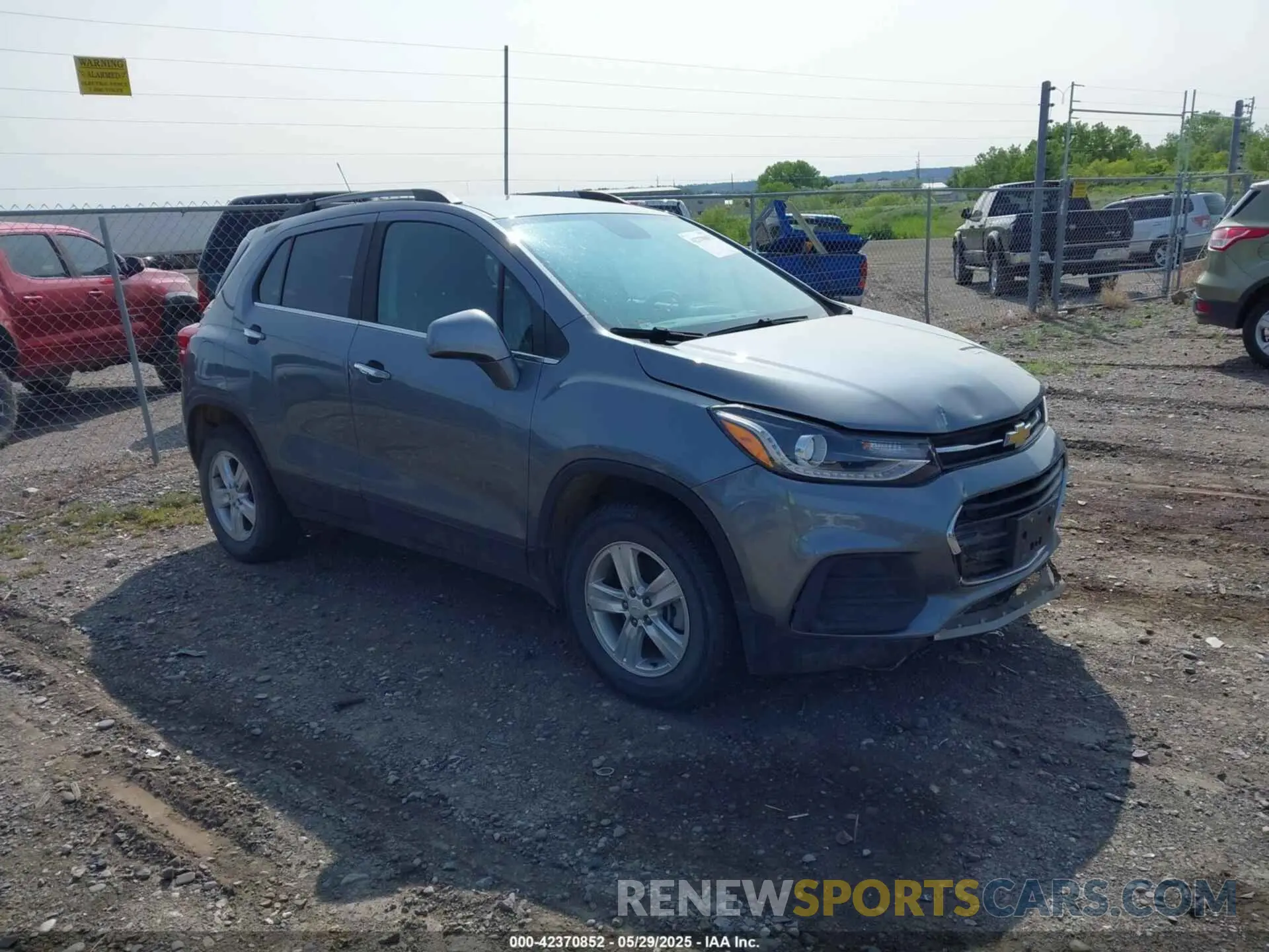 1 Фотография поврежденного автомобиля KL7CJPSB1KB744101 CHEVROLET TRAX 2019